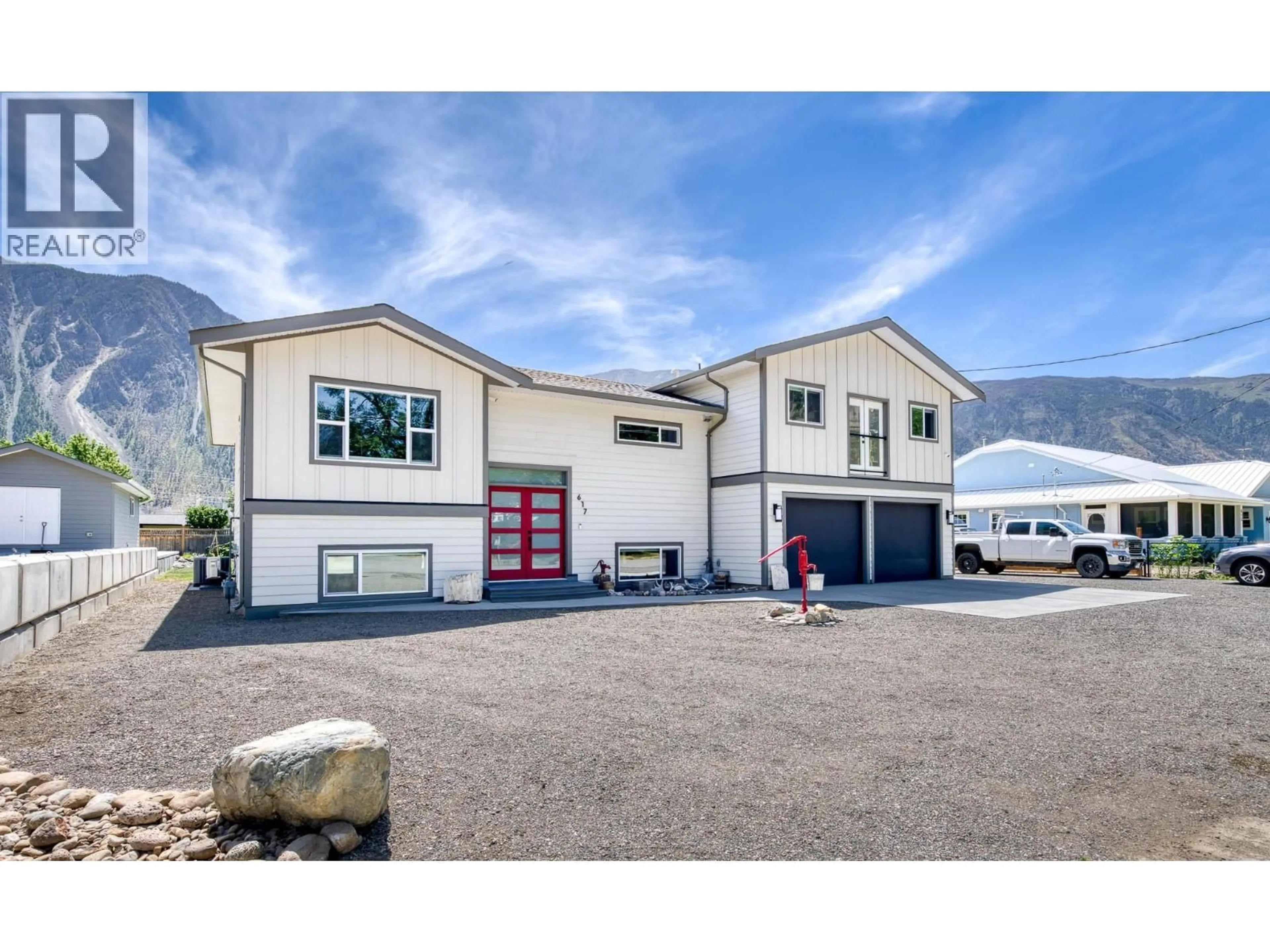 Home with vinyl exterior material, mountain view for 617 2ND AVENUE, Keremeos British Columbia V0X1N2