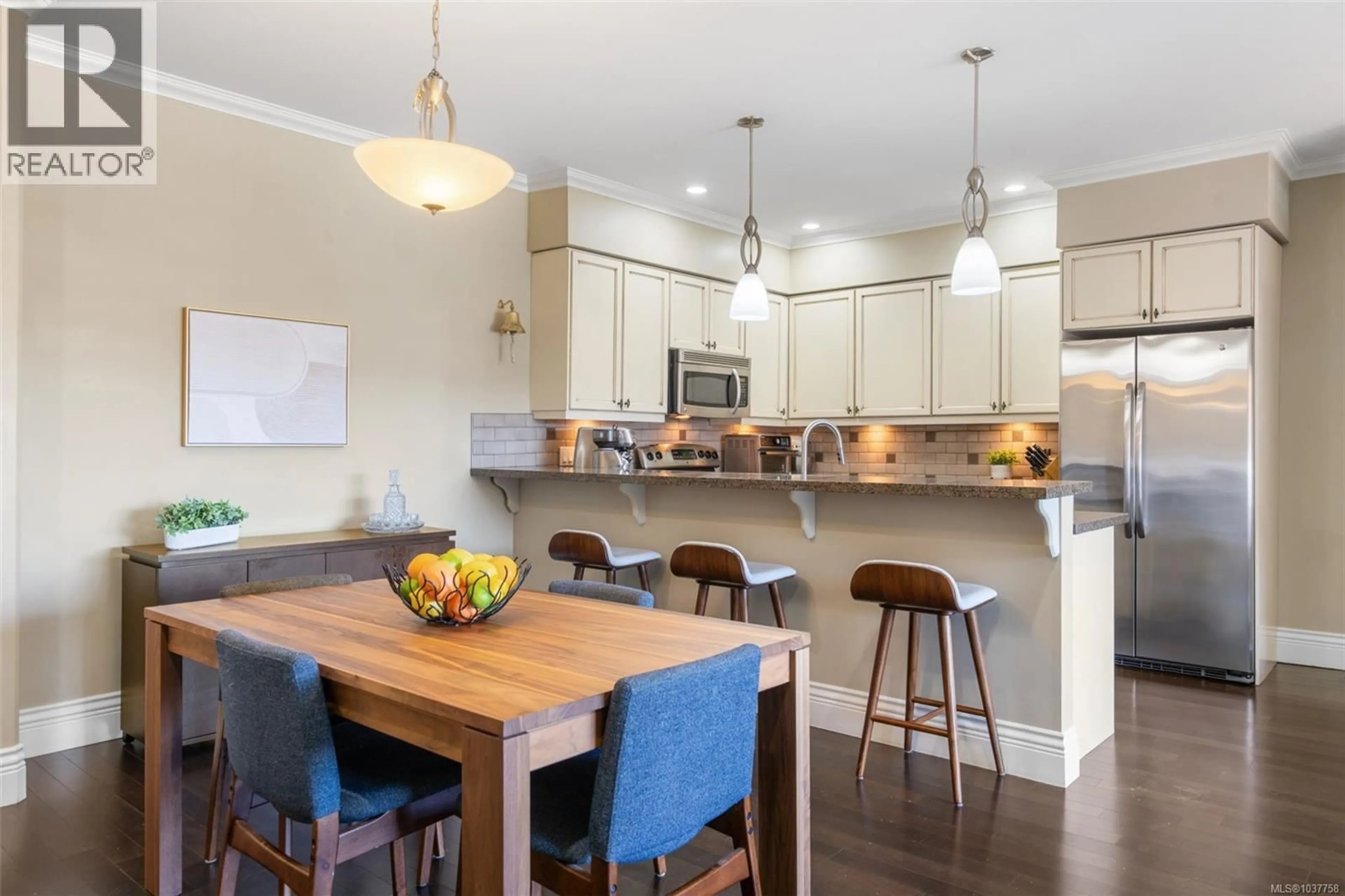 Open concept kitchen, unknown for 303 - 755 GOLDSTREAM AVENUE, Langford British Columbia V9B2X4