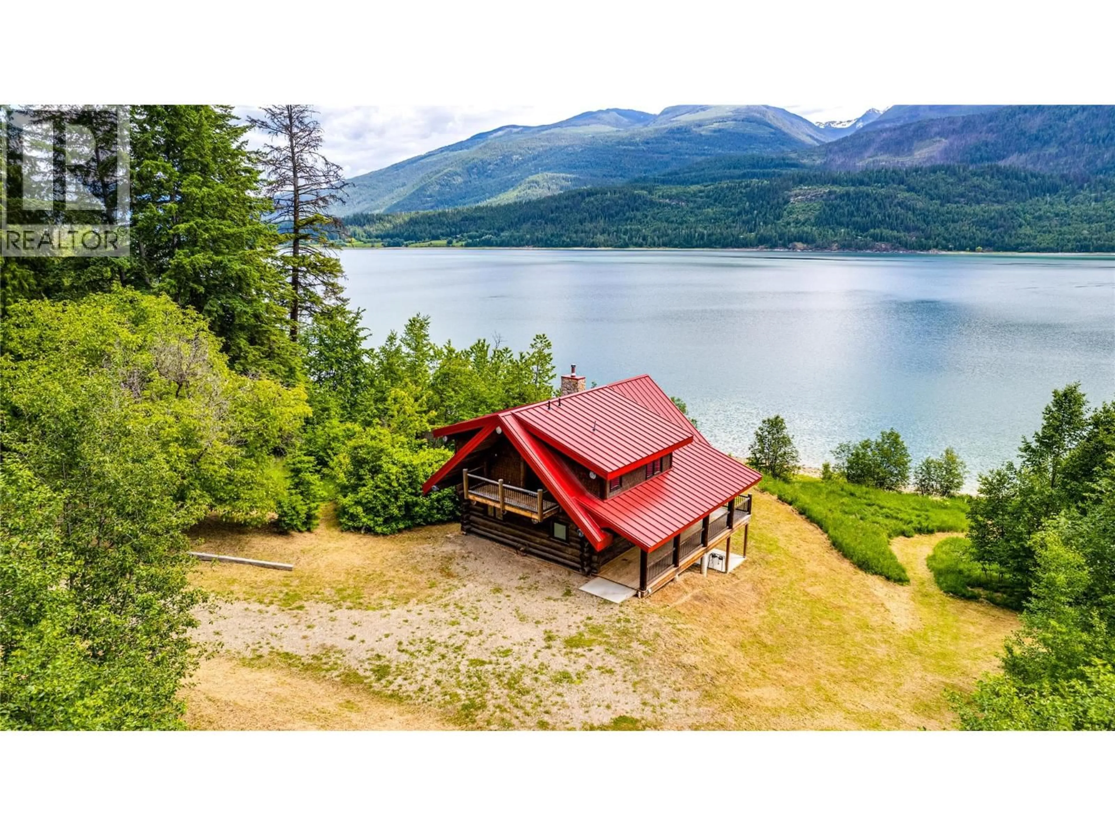 A pic from outside/outdoor area/front of a property/back of a property/a pic from drone, water/lake/river/ocean view for 682 LOWER INONOAKLIN ROAD, Edgewood British Columbia V0G1J0