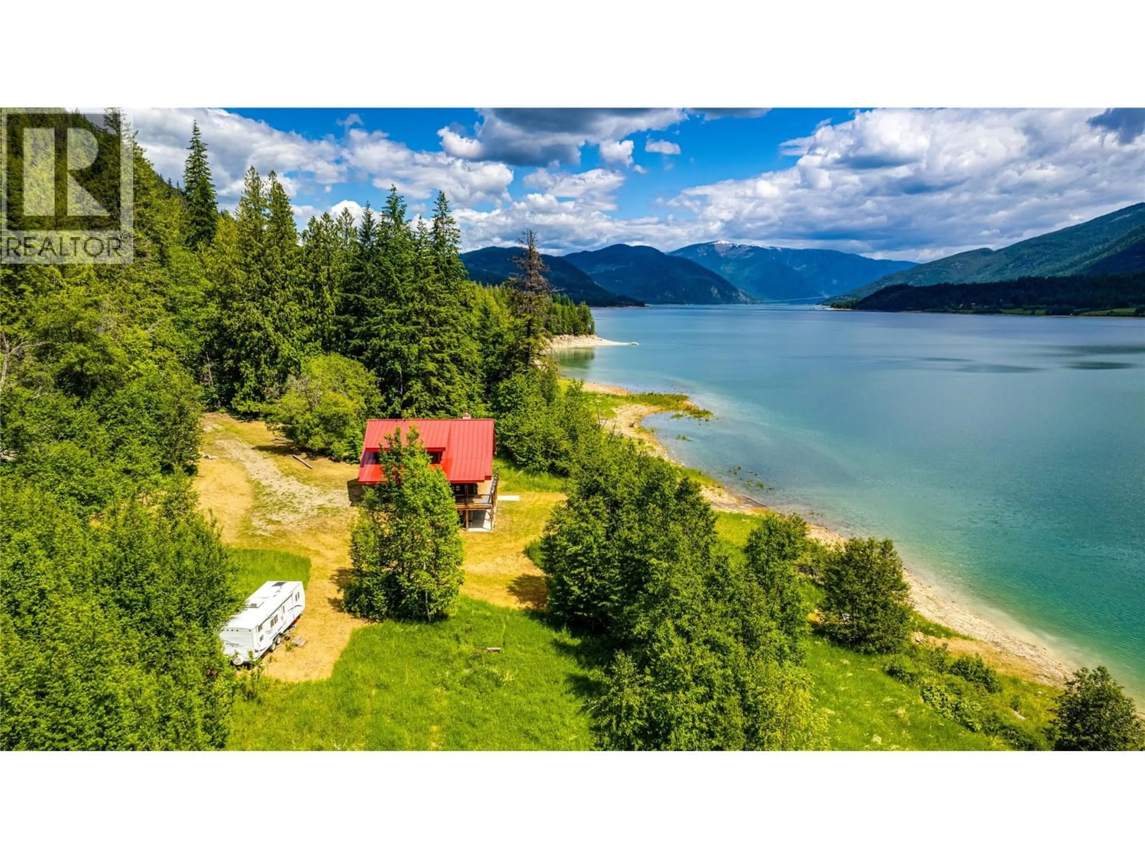 A pic from outside/outdoor area/front of a property/back of a property/a pic from drone, water/lake/river/ocean view for 682 LOWER INONOAKLIN ROAD, Edgewood British Columbia V0G1J0