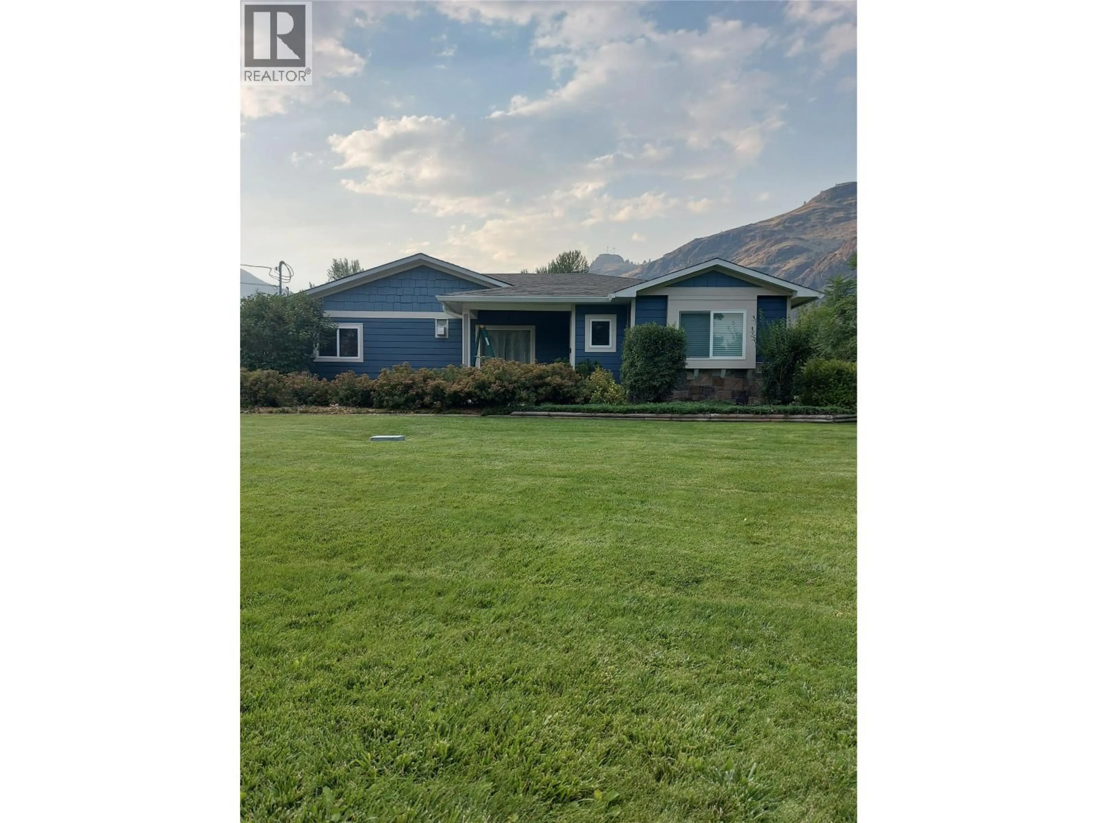 A pic from outside/outdoor area/front of a property/back of a property/a pic from drone, mountain view for 2616 MIDDLE BENCH ROAD, Keremeos British Columbia V0X1N2