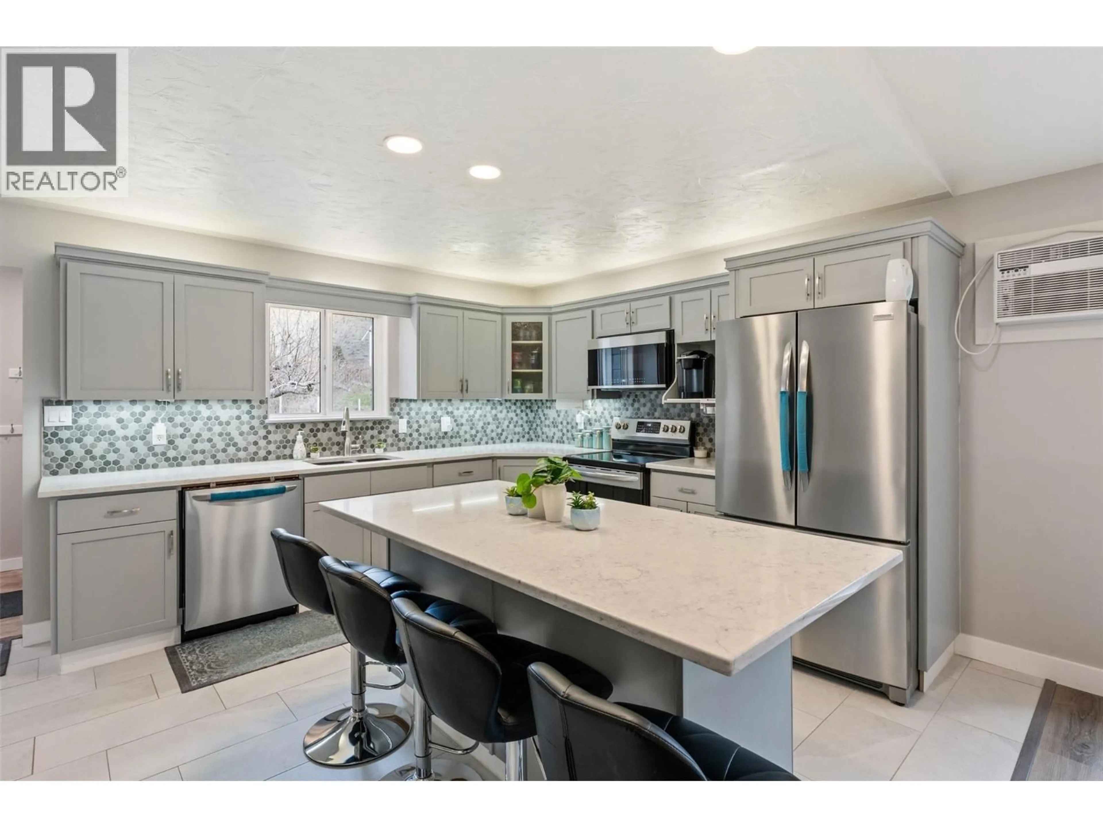 Contemporary kitchen, ceramic/tile floor for 2616 MIDDLE BENCH ROAD, Keremeos British Columbia V0X1N2
