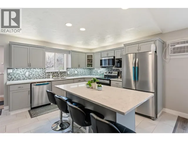 2616 MIDDLE BENCH ROAD, Keremeos 2