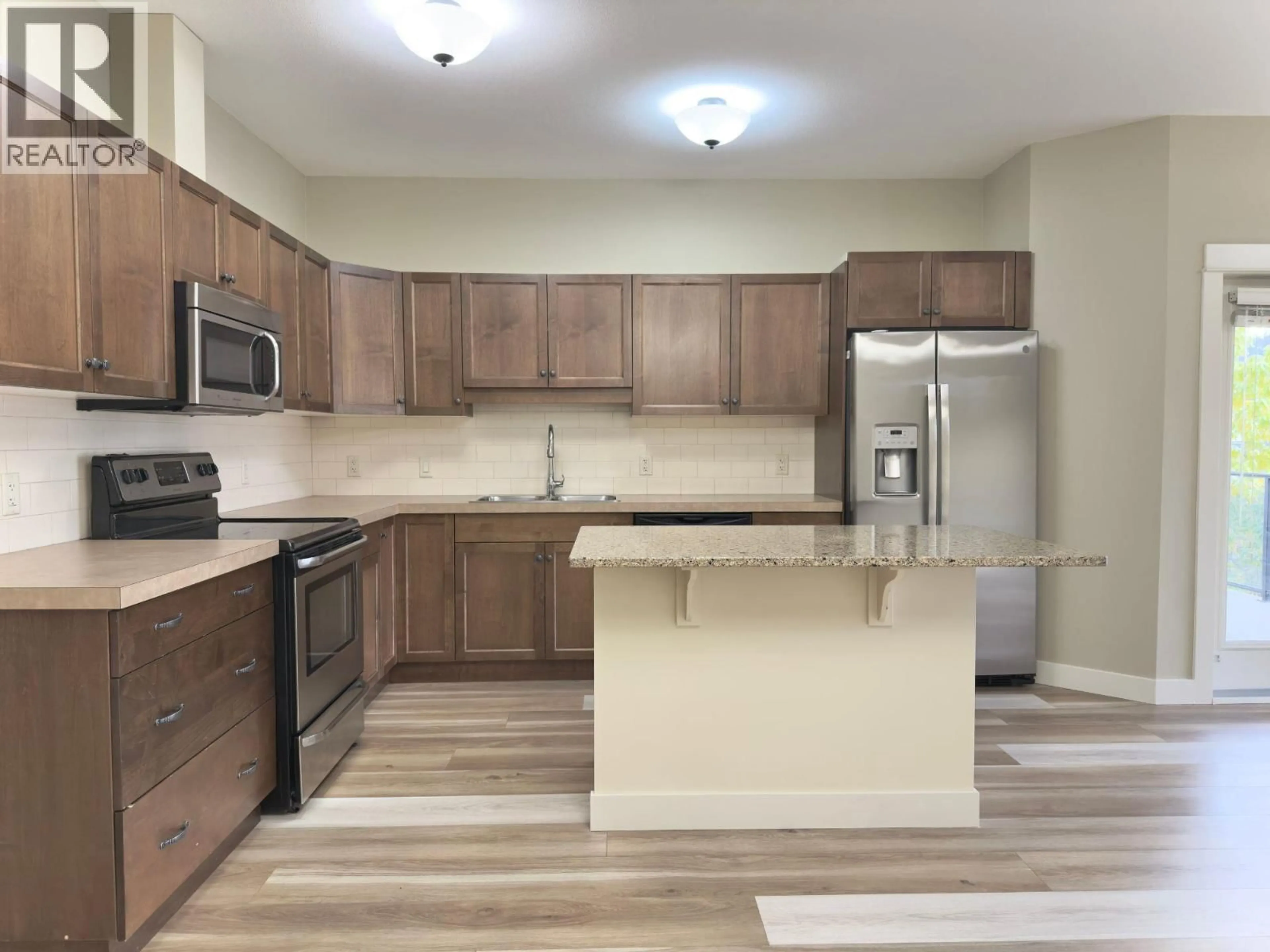 Standard kitchen, unknown for 603 - 3350 WOODSDALE ROAD, Lake Country British Columbia V4V1X6