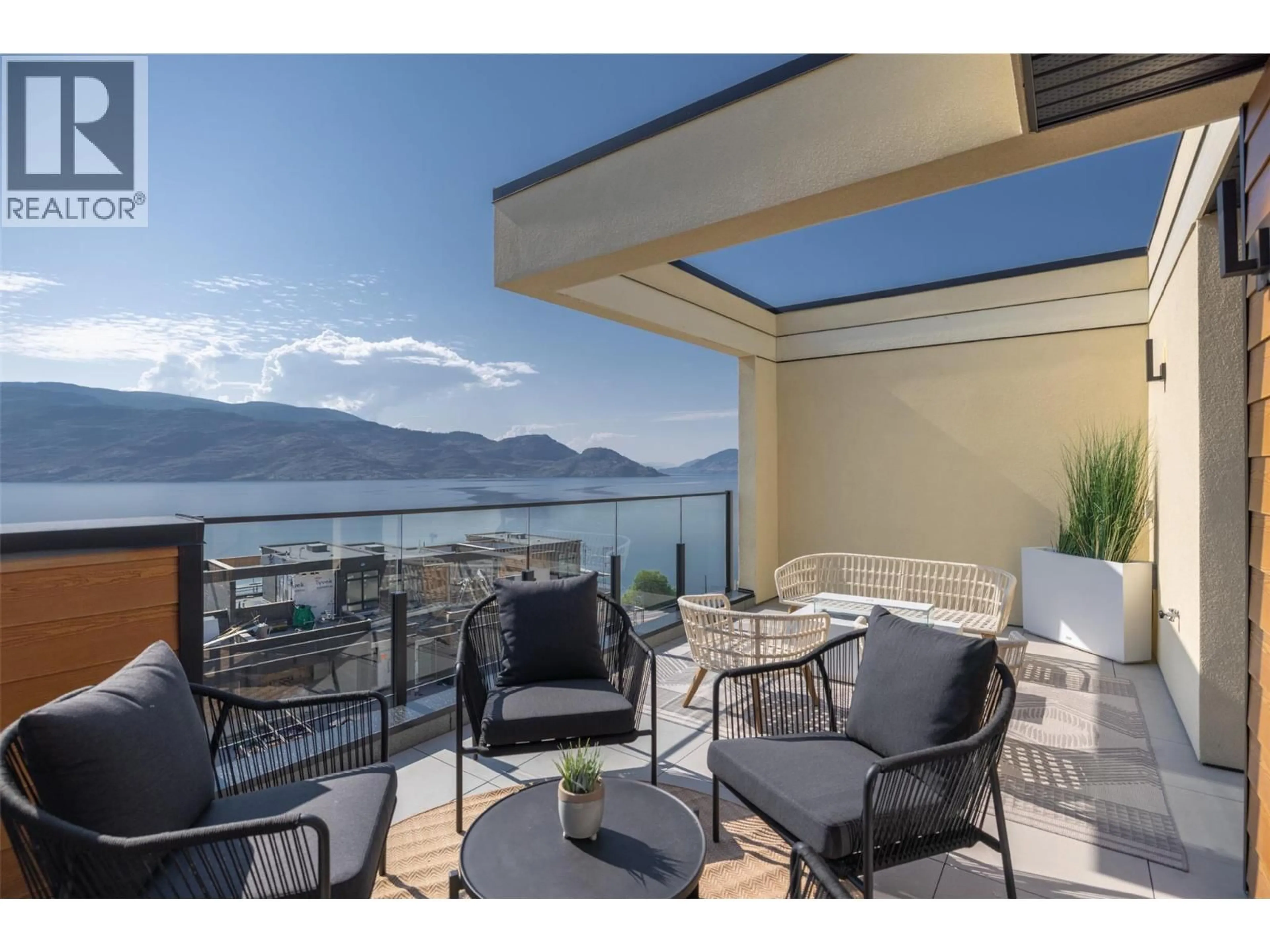 Patio, water/lake/river/ocean view for 5992 PRINCESS STREET, Peachland British Columbia V0H1X7