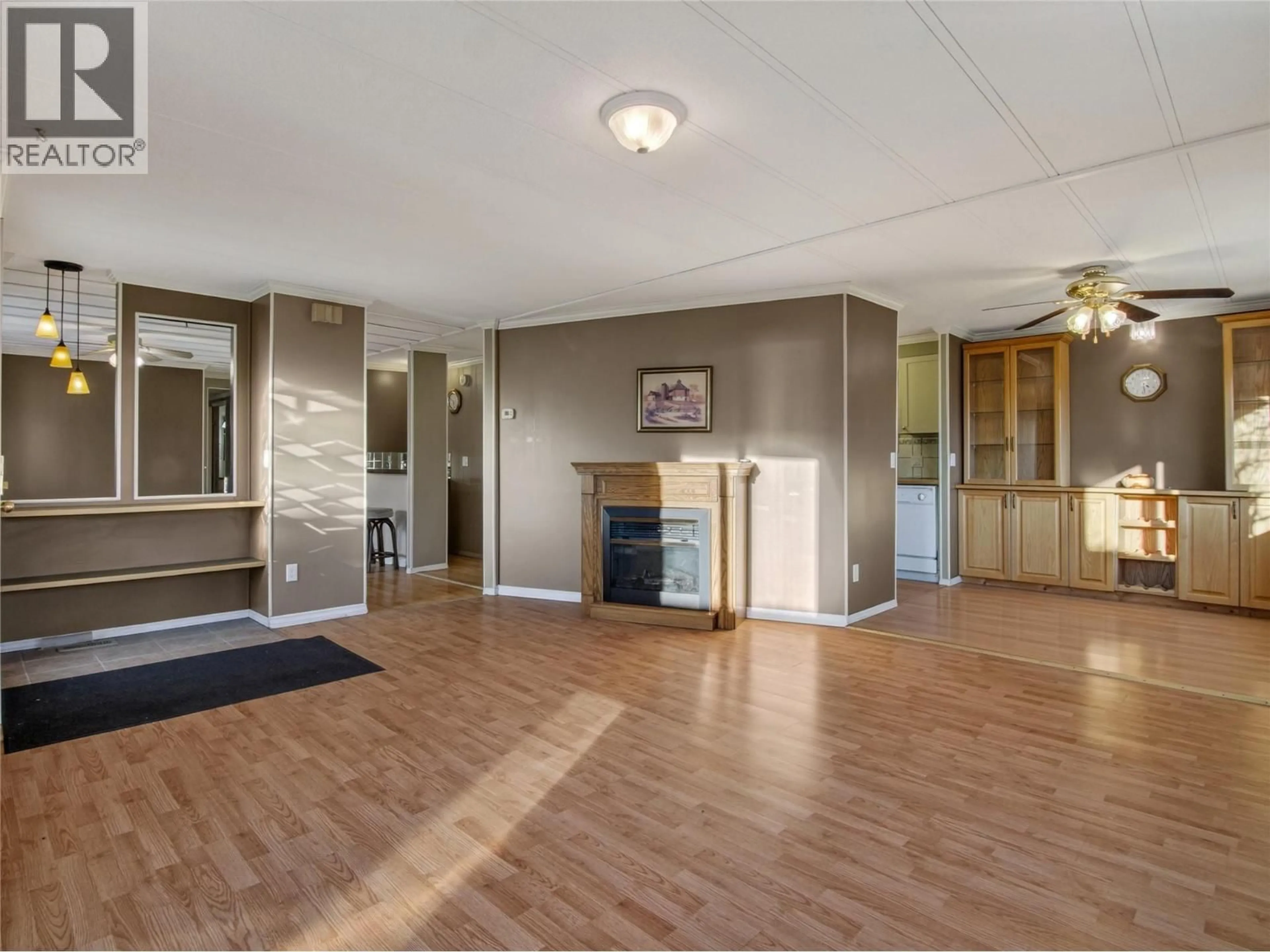 Unknown for 11 - 98 OKANAGAN AVENUE EAST, Penticton British Columbia V2A3J5