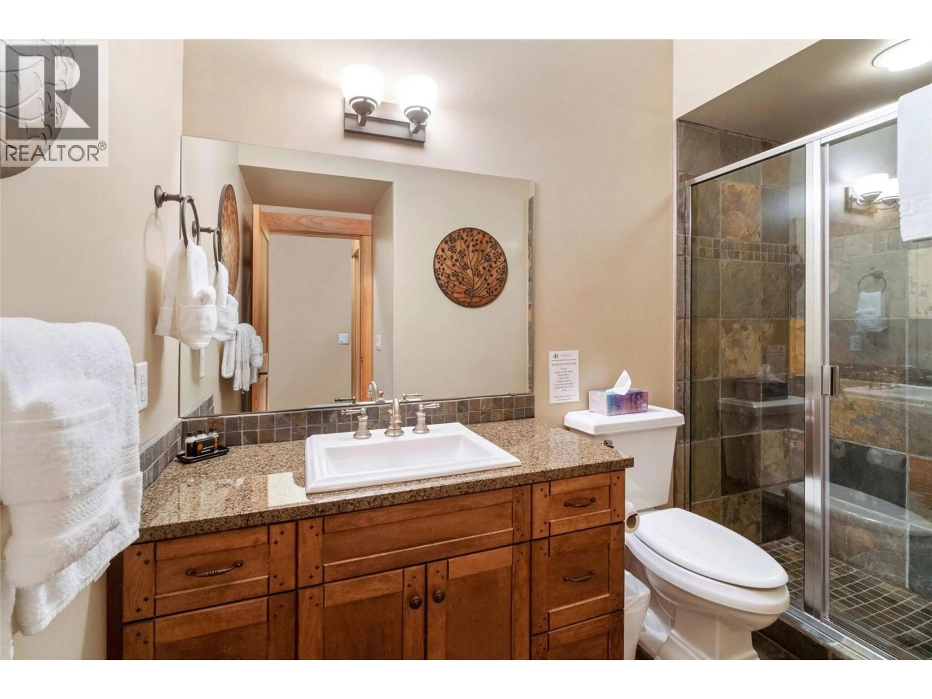 Standard bathroom, ceramic/tile floor for 14 - 2479 EAGLE BAY ROAD, Blind Bay British Columbia V0E1H1