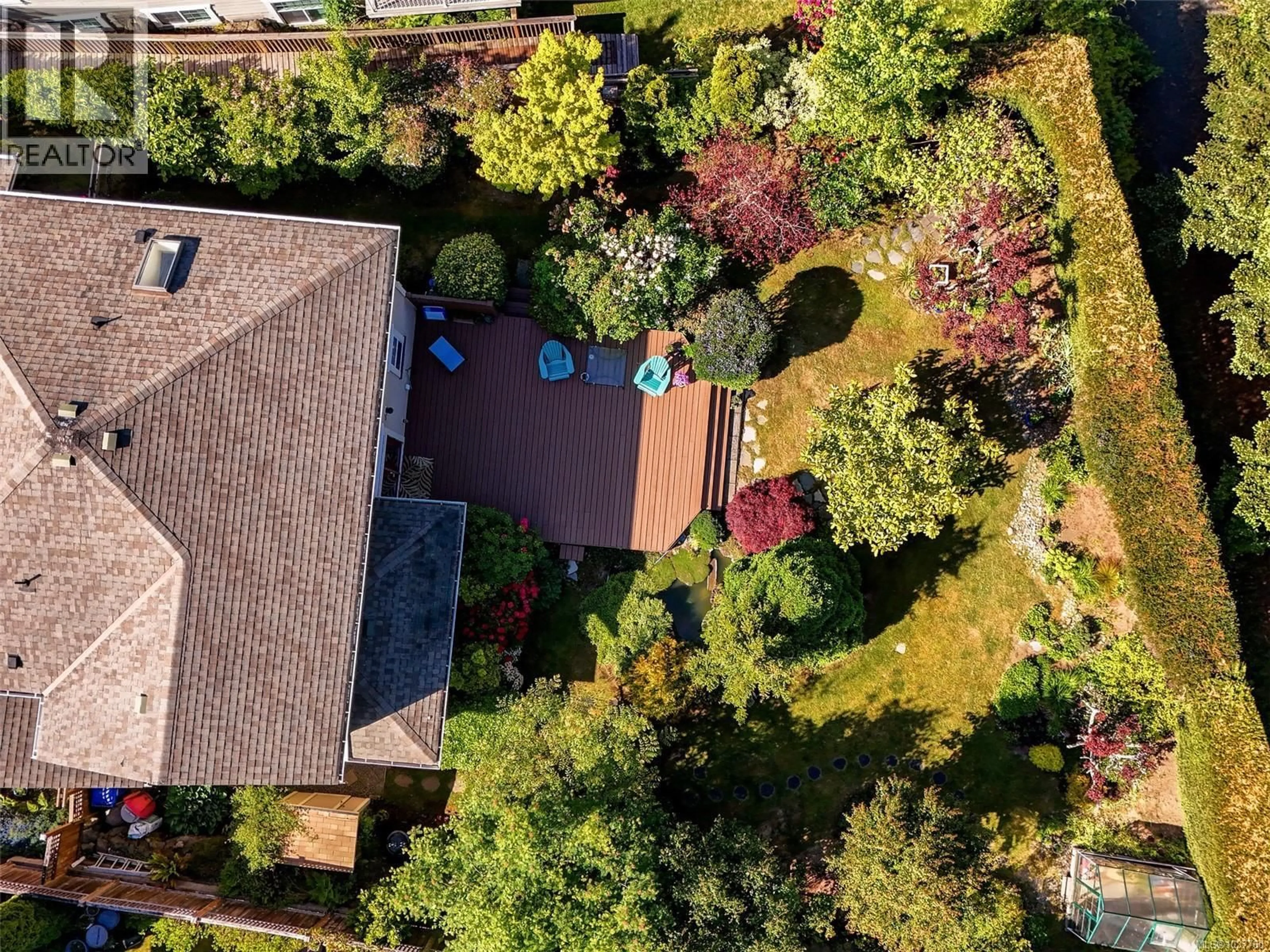 A pic from outside/outdoor area/front of a property/back of a property/a pic from drone, unknown for 2518 WESTVIEW TERRACE, Sooke British Columbia V9Z0Y7
