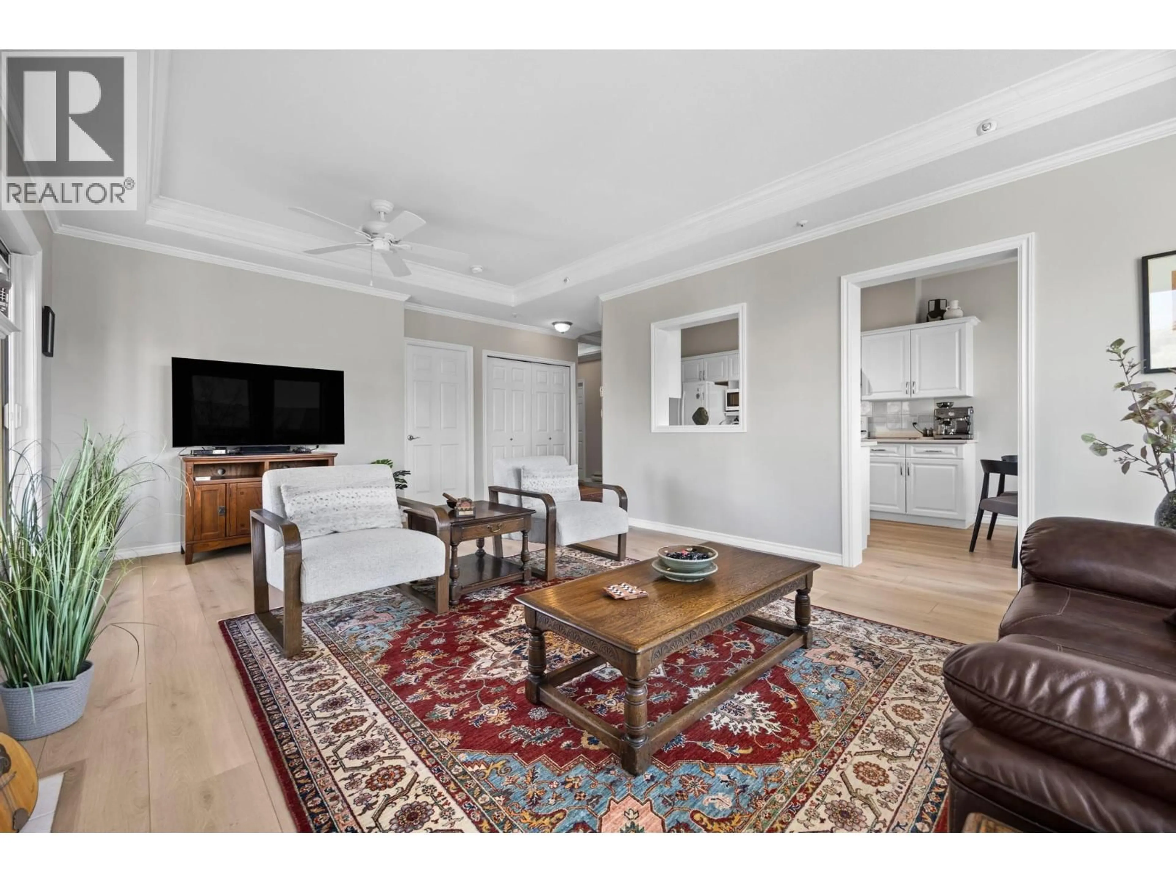 Living room with furniture, unknown for 414 - 3300 CENTENNIAL DRIVE, Vernon British Columbia V1T9M5