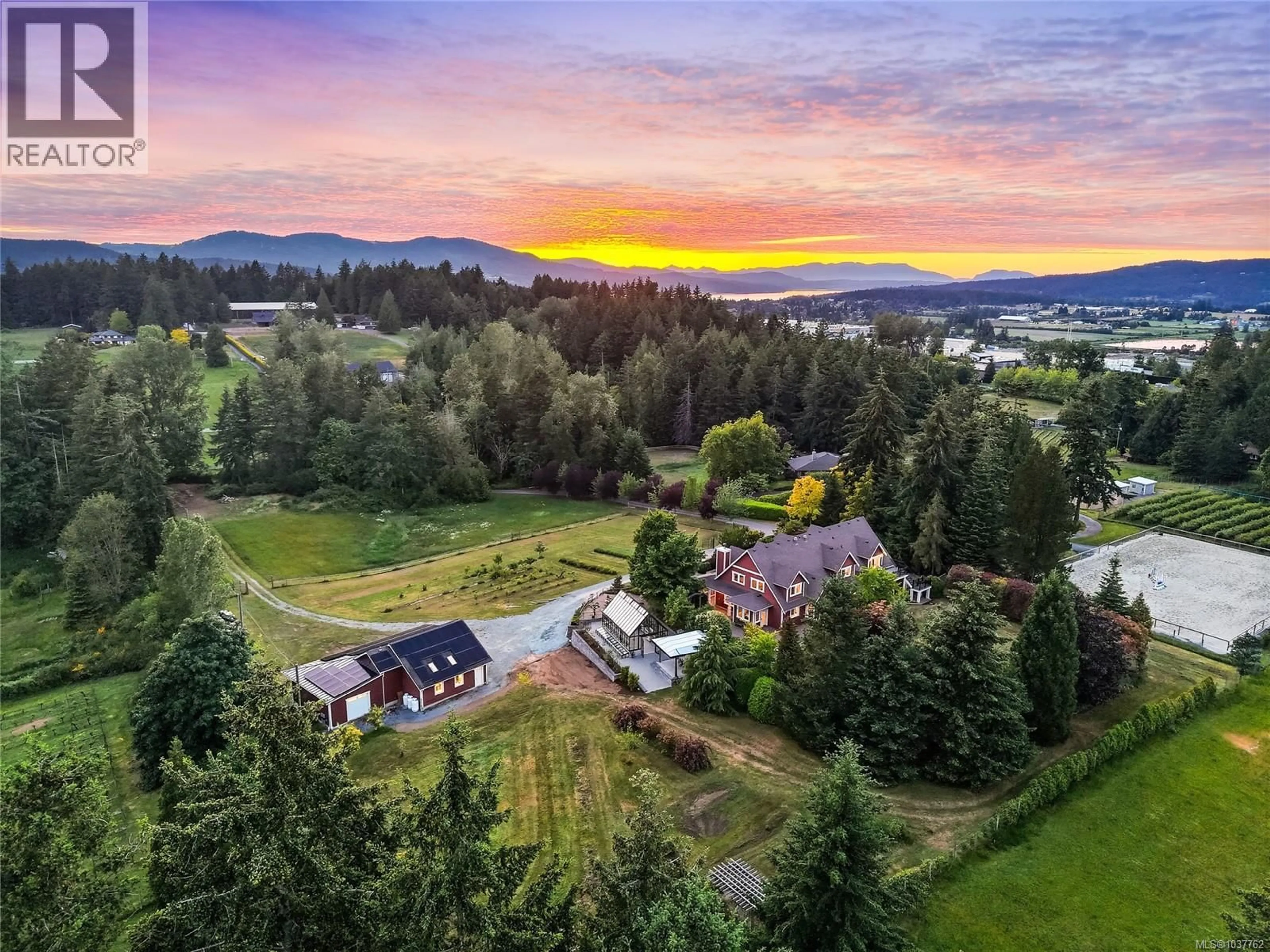 A pic from outside/outdoor area/front of a property/back of a property/a pic from drone, mountain view for 6429 BRYN ROAD, Central Saanich British Columbia V8M1X6