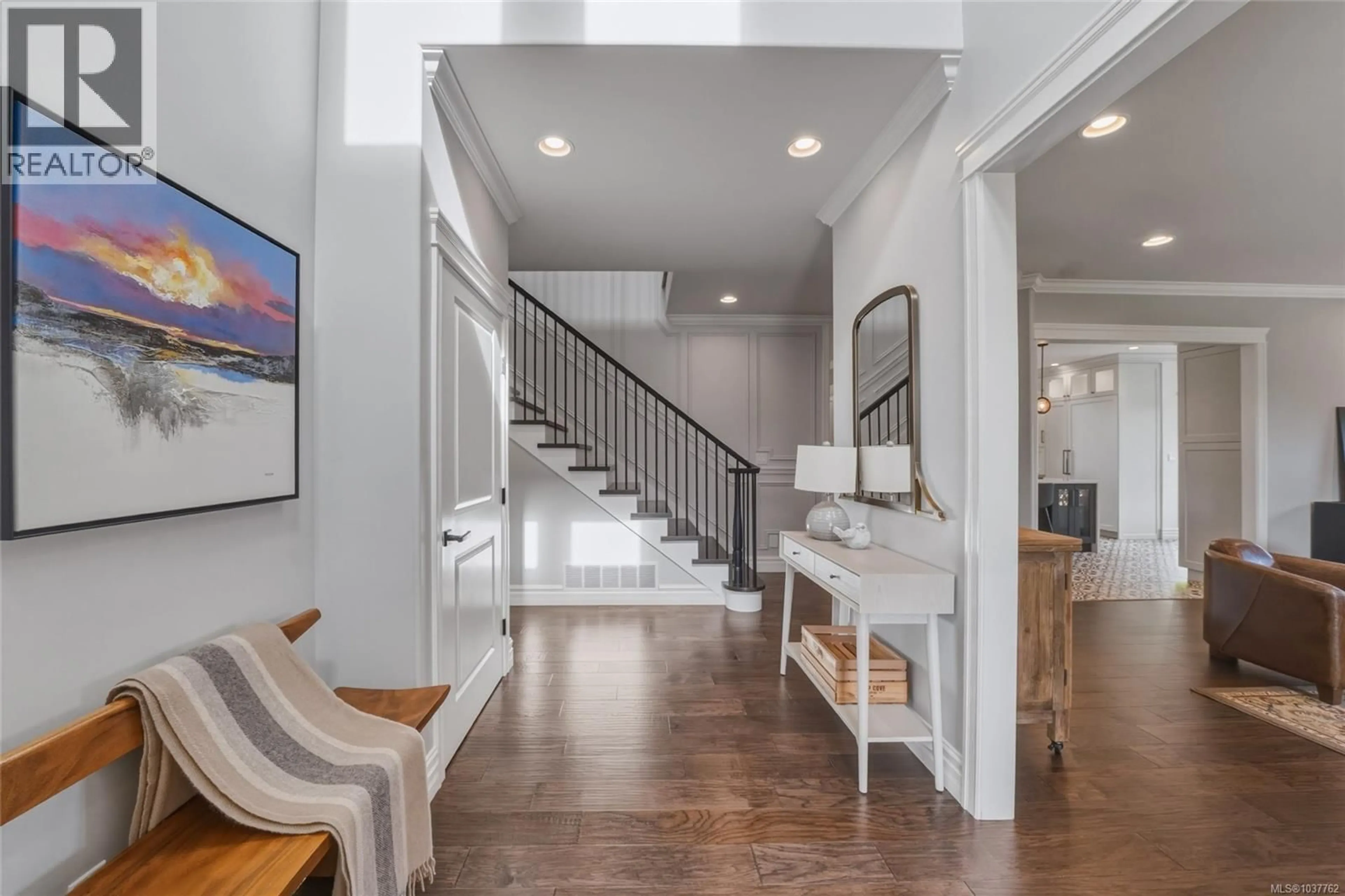 Indoor entryway for 6429 BRYN ROAD, Central Saanich British Columbia V8M1X6
