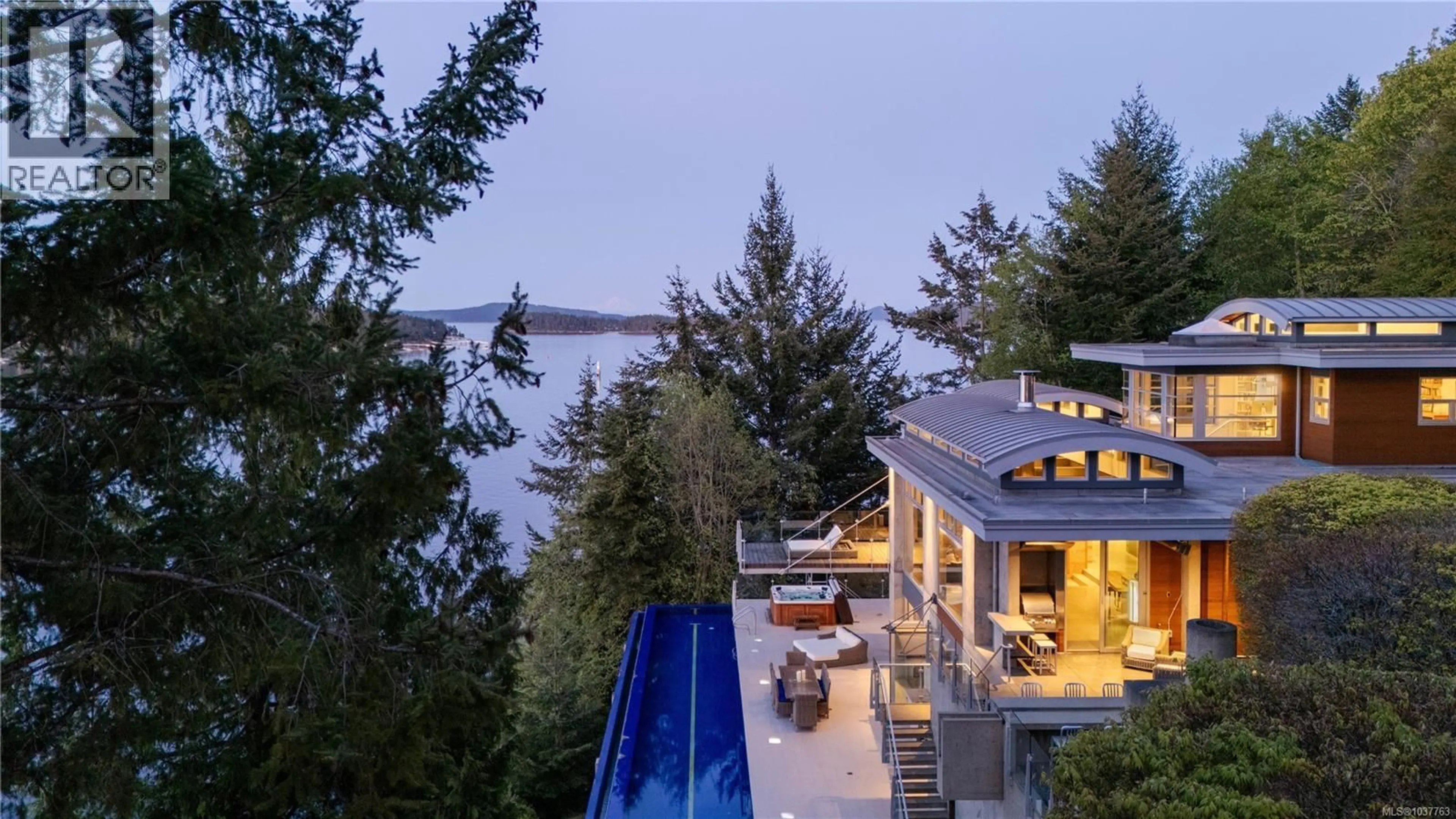 Patio, water/lake/river/ocean view for 1580 LANDS END ROAD, North Saanich British Columbia V8L5L5