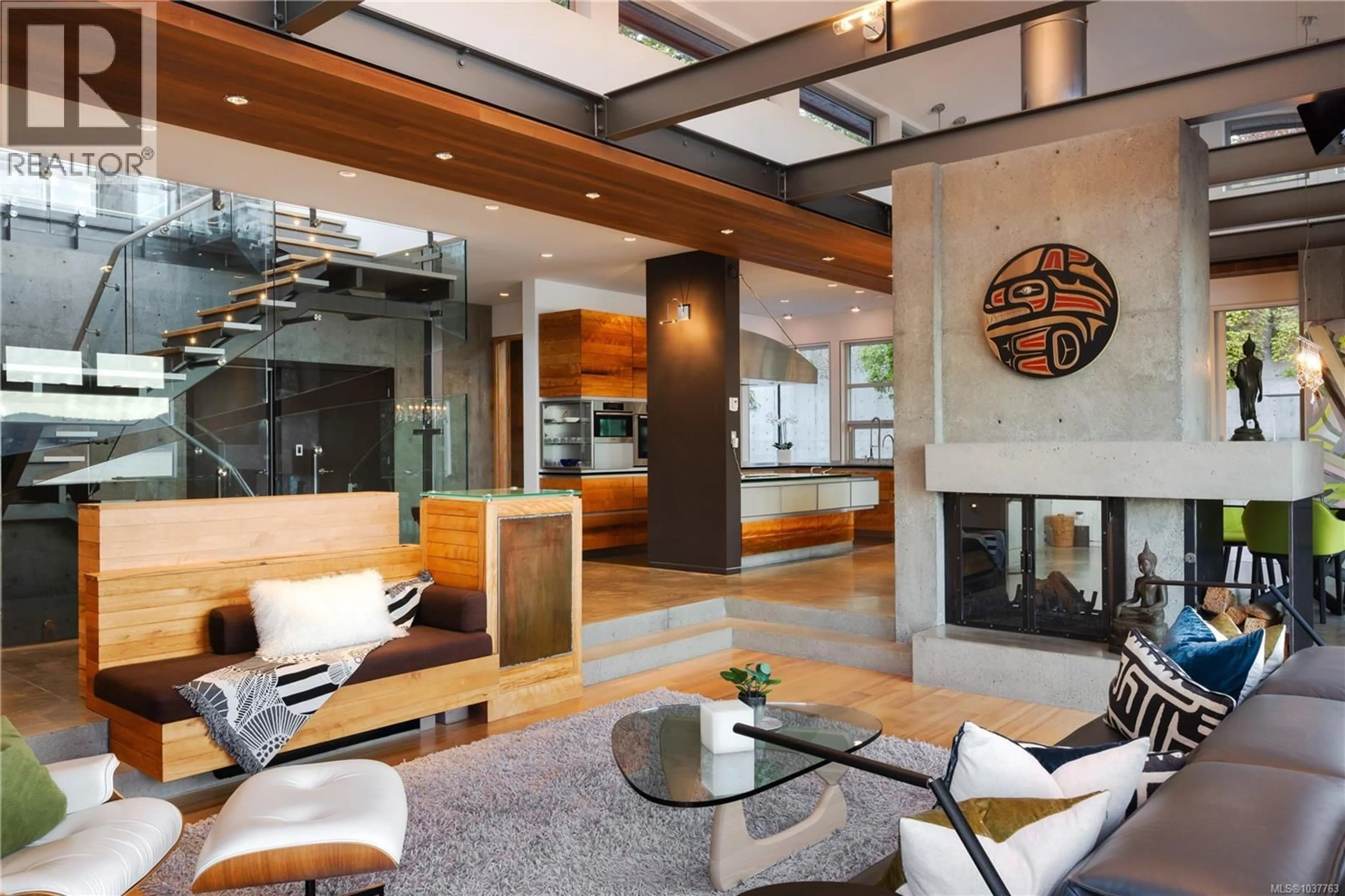 Lobby for 1580 LANDS END ROAD, North Saanich British Columbia V8L5L5