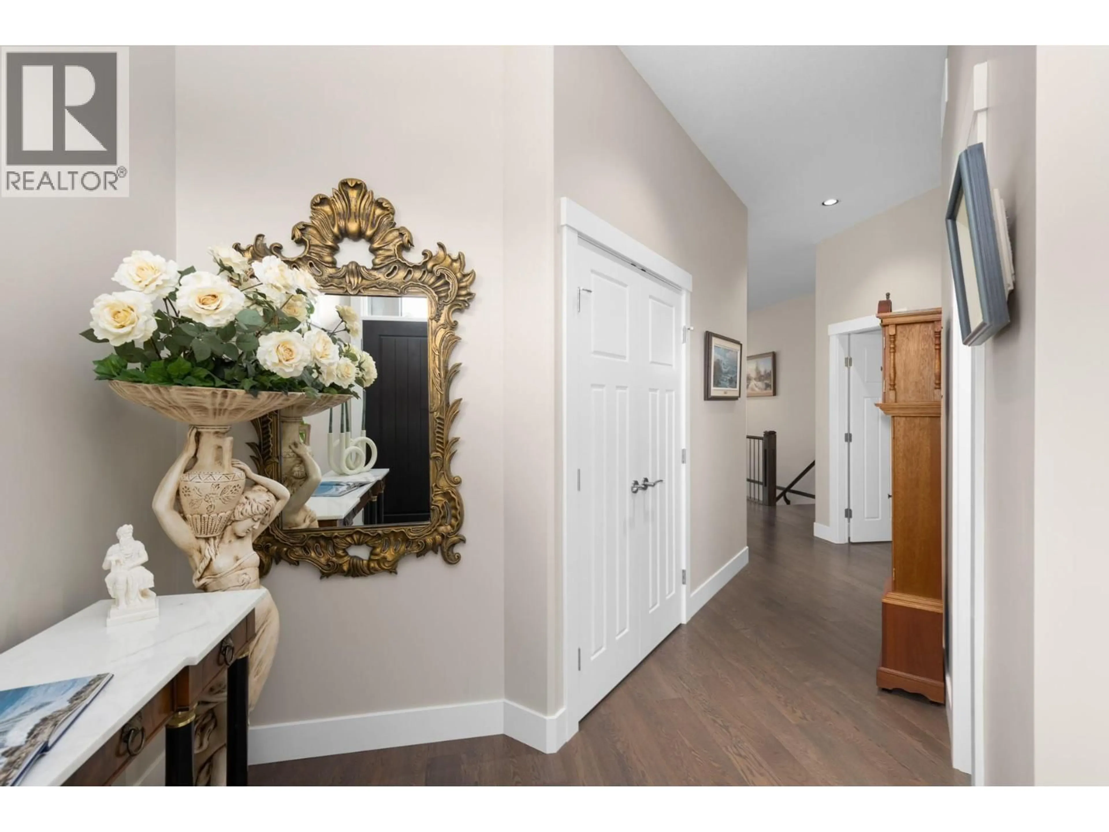 Indoor entryway for 37 - 1836 TOWER RANCH BOULEVARD, Kelowna British Columbia V1P1S8