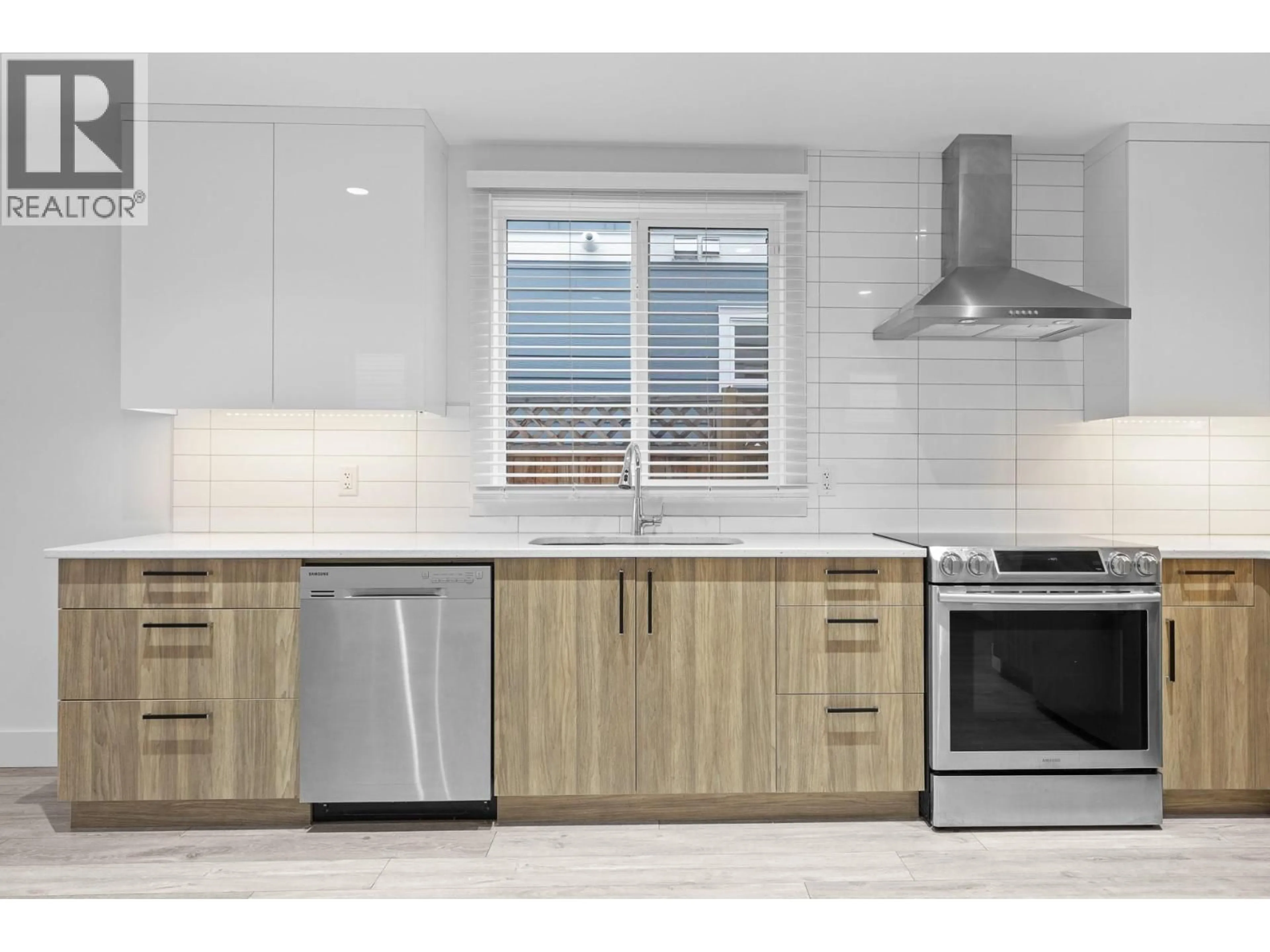 Unknown for 727 CADDER AVENUE, Kelowna British Columbia V1Y5N7