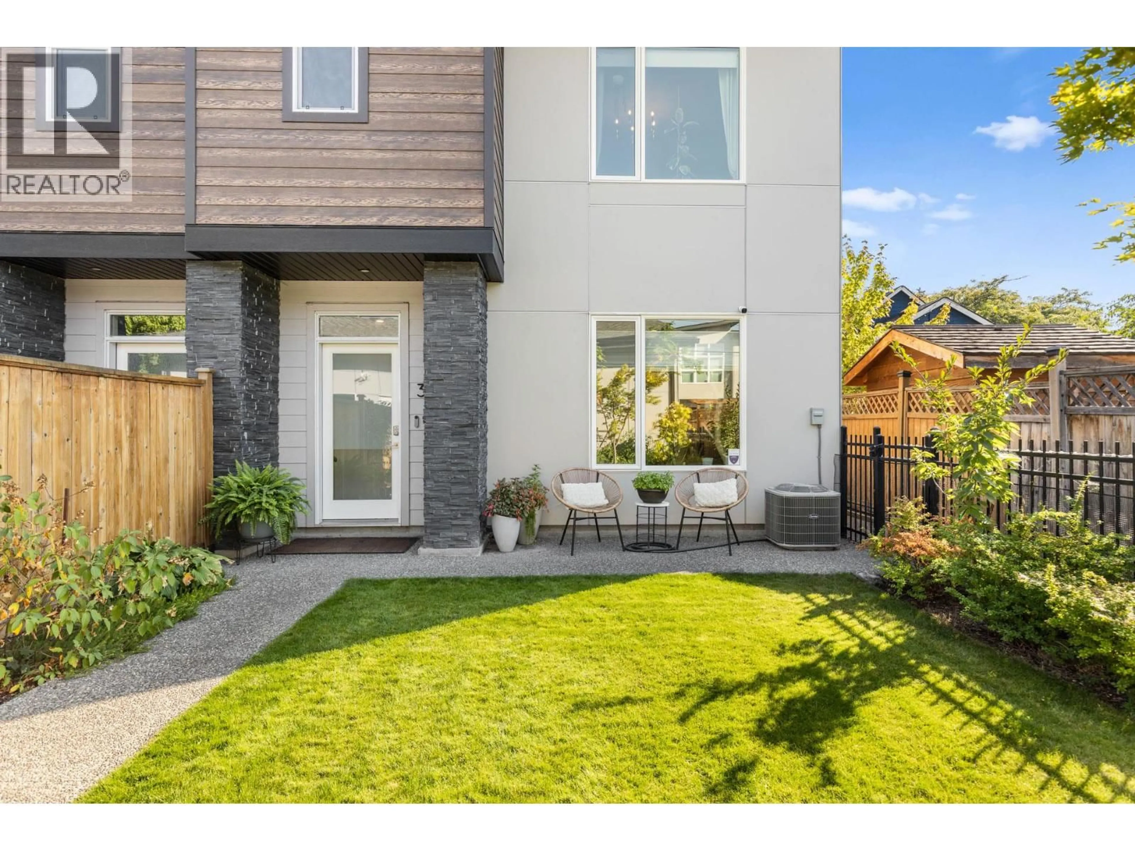 Unknown for 3 - 796 CAWSTON AVENUE, Kelowna British Columbia V1Y6Z7