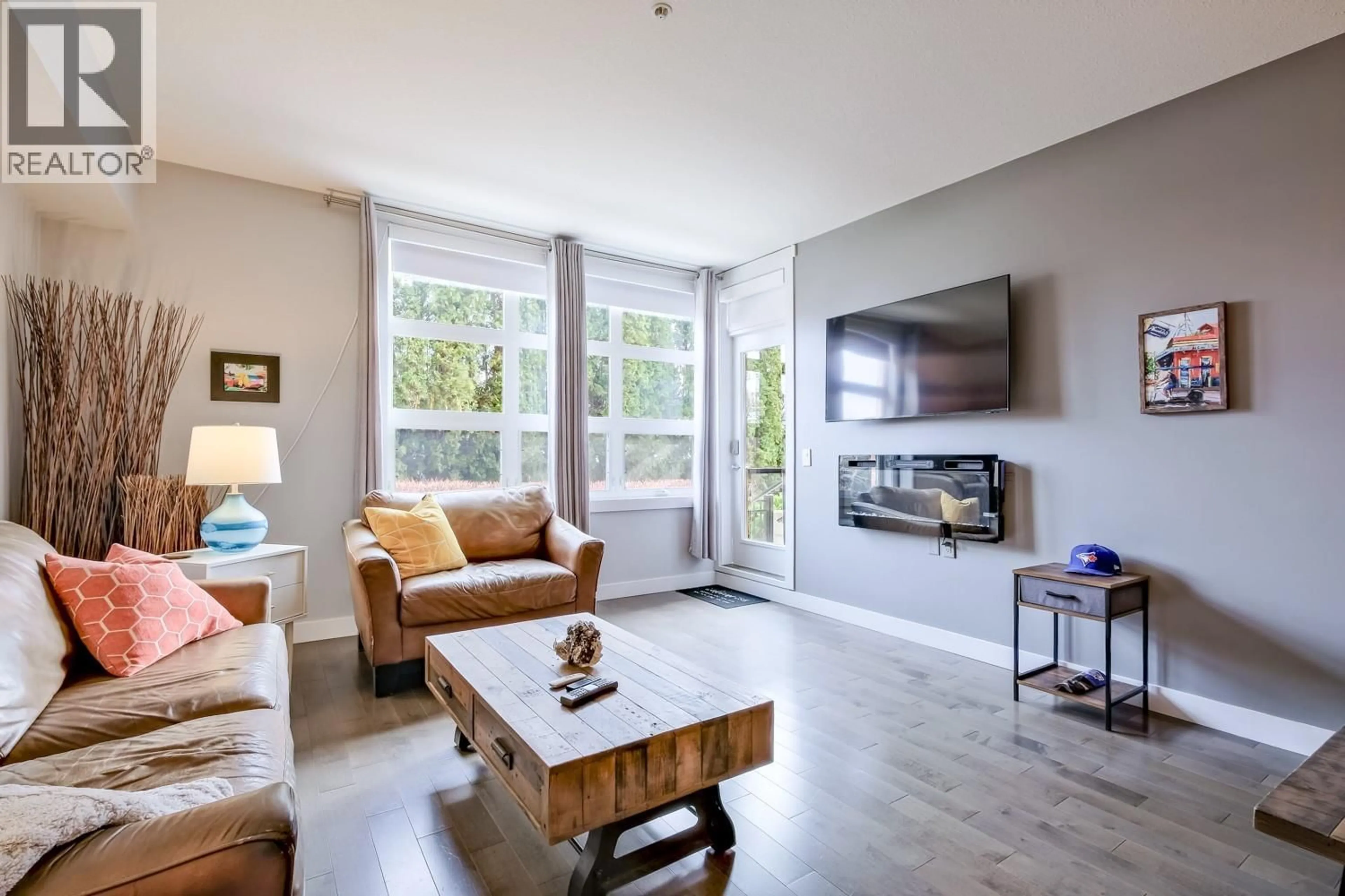 Living room with furniture, unknown for 108 - 700 MARTIN AVENUE, Kelowna British Columbia V1Y6V3