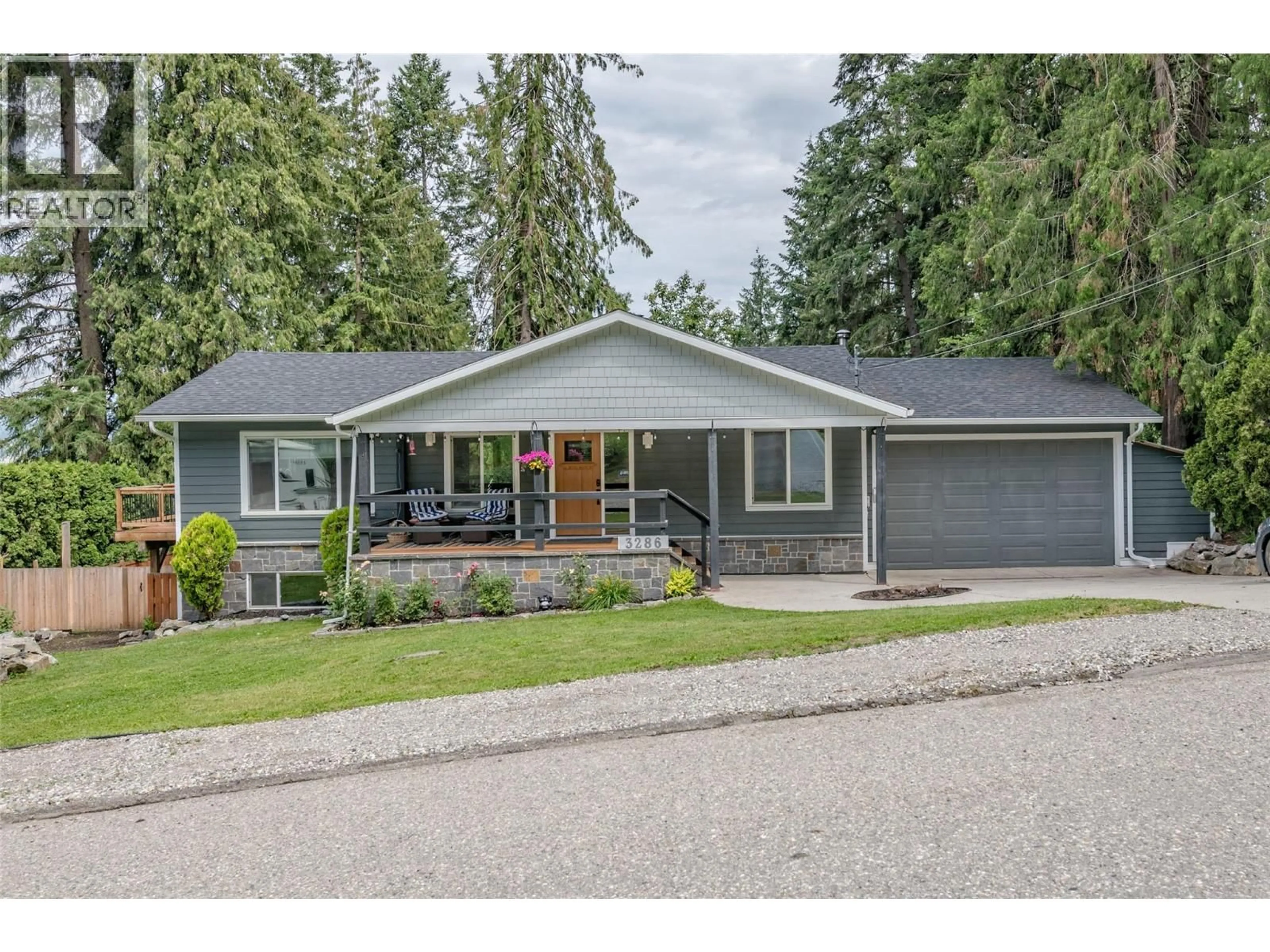 Home with vinyl exterior material, street for 3286 UPPER MCLEOD ROAD, Spallumcheen British Columbia V4Y0S6