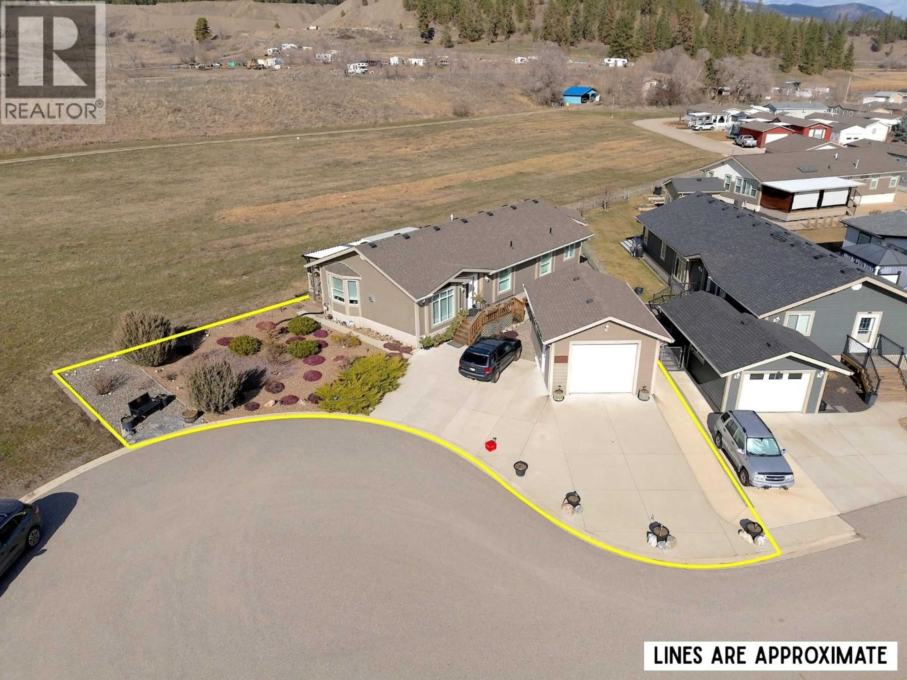 A pic from outside/outdoor area/front of a property/back of a property/a pic from drone, unknown for 89 - 12560 WESTSIDE ROAD, Vernon British Columbia V1H1S9