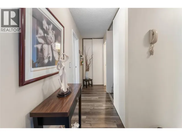 205 - 130 SKAHA PLACE, Penticton 5
