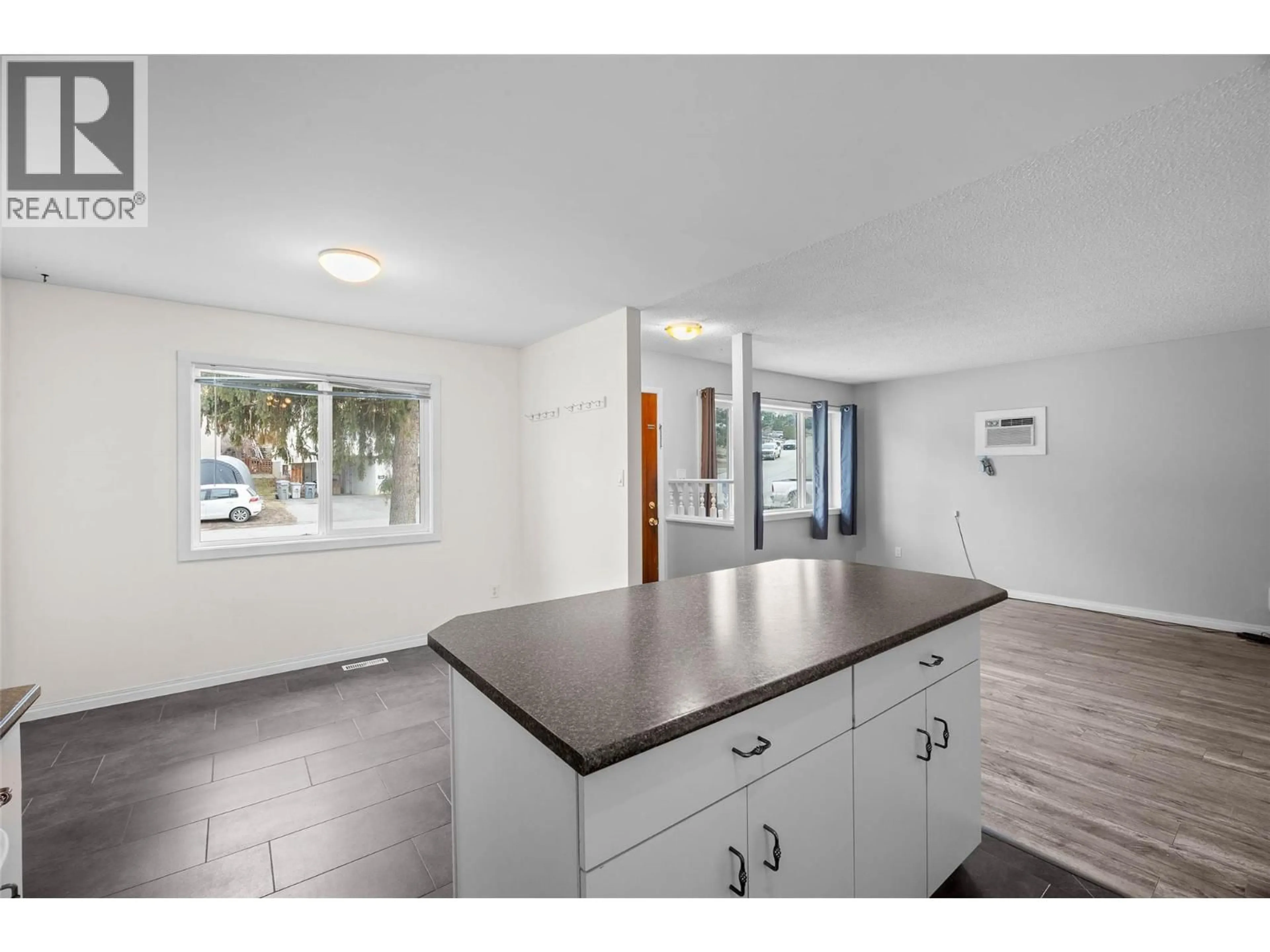 Open concept kitchen, unknown for 364 WADDINGTON DRIVE, Kamloops British Columbia V2E1M5