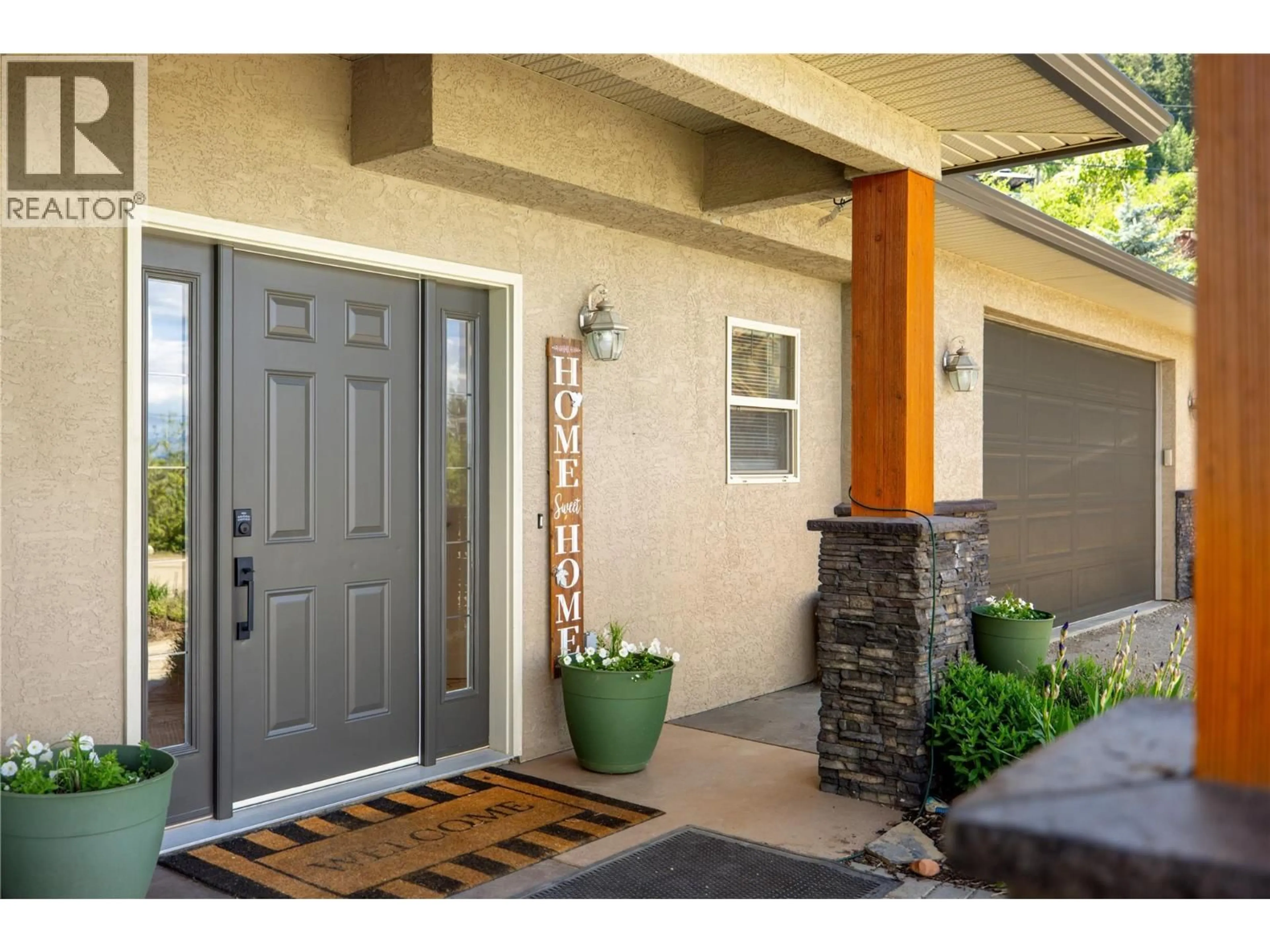 Indoor entryway for 5521 HARTNELL ROAD, Vernon British Columbia V1B3J5