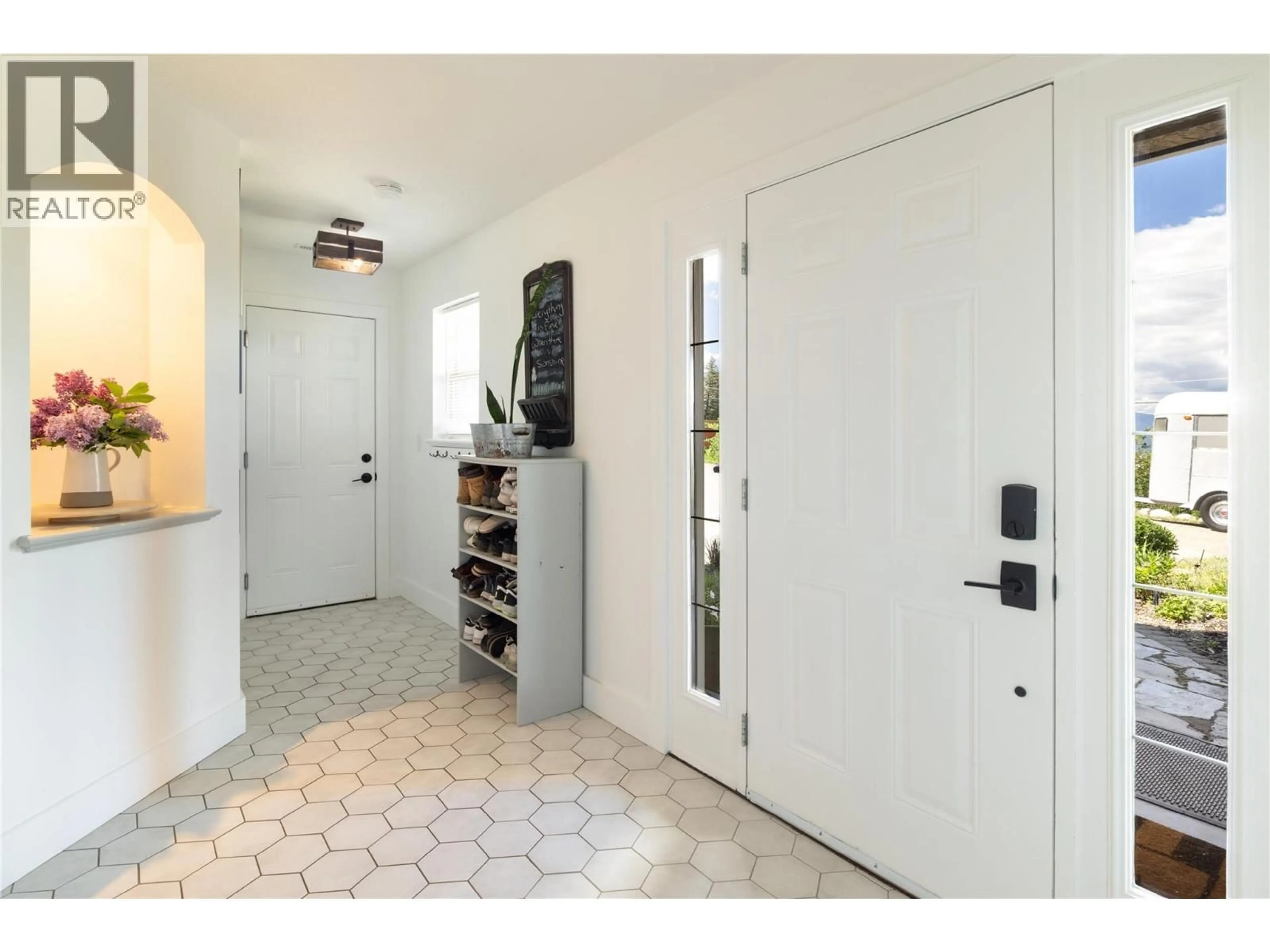 Indoor entryway for 5521 HARTNELL ROAD, Vernon British Columbia V1B3J5