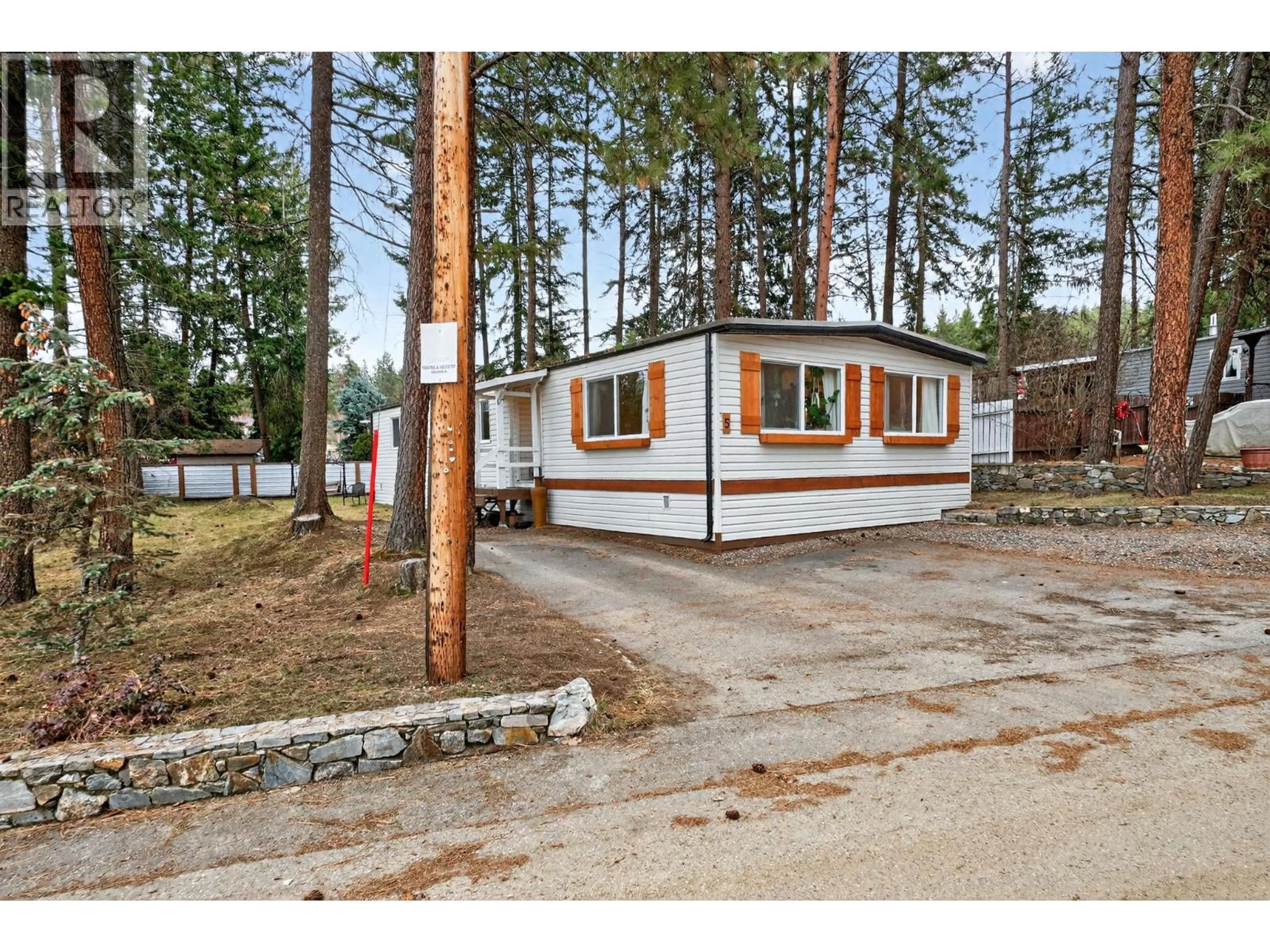 Unknown for 5 - 4075 MCCLAIN ROAD, Kelowna British Columbia V1W4R4