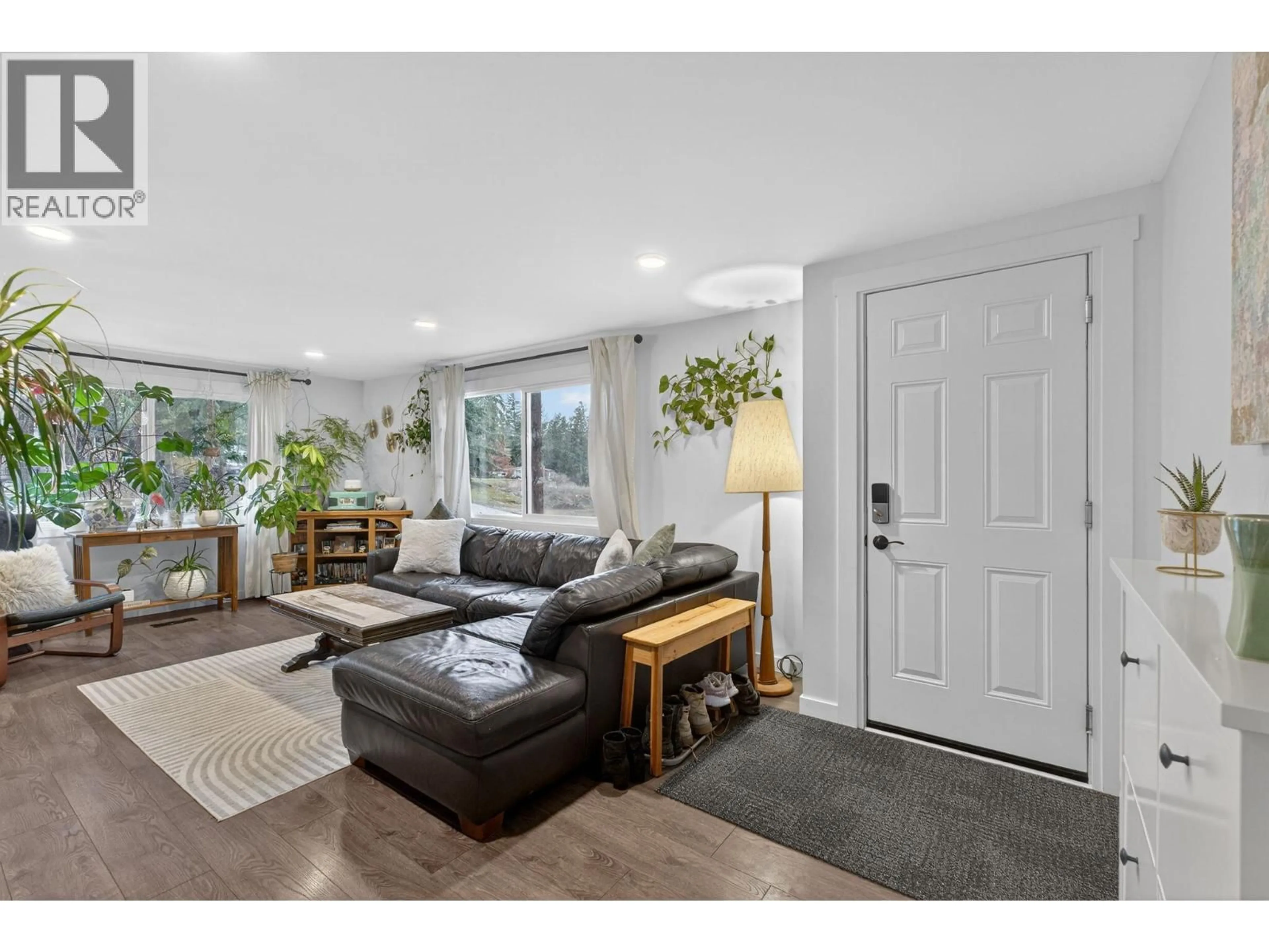 Living room with furniture, unknown for 5 - 4075 MCCLAIN ROAD, Kelowna British Columbia V1W4R4