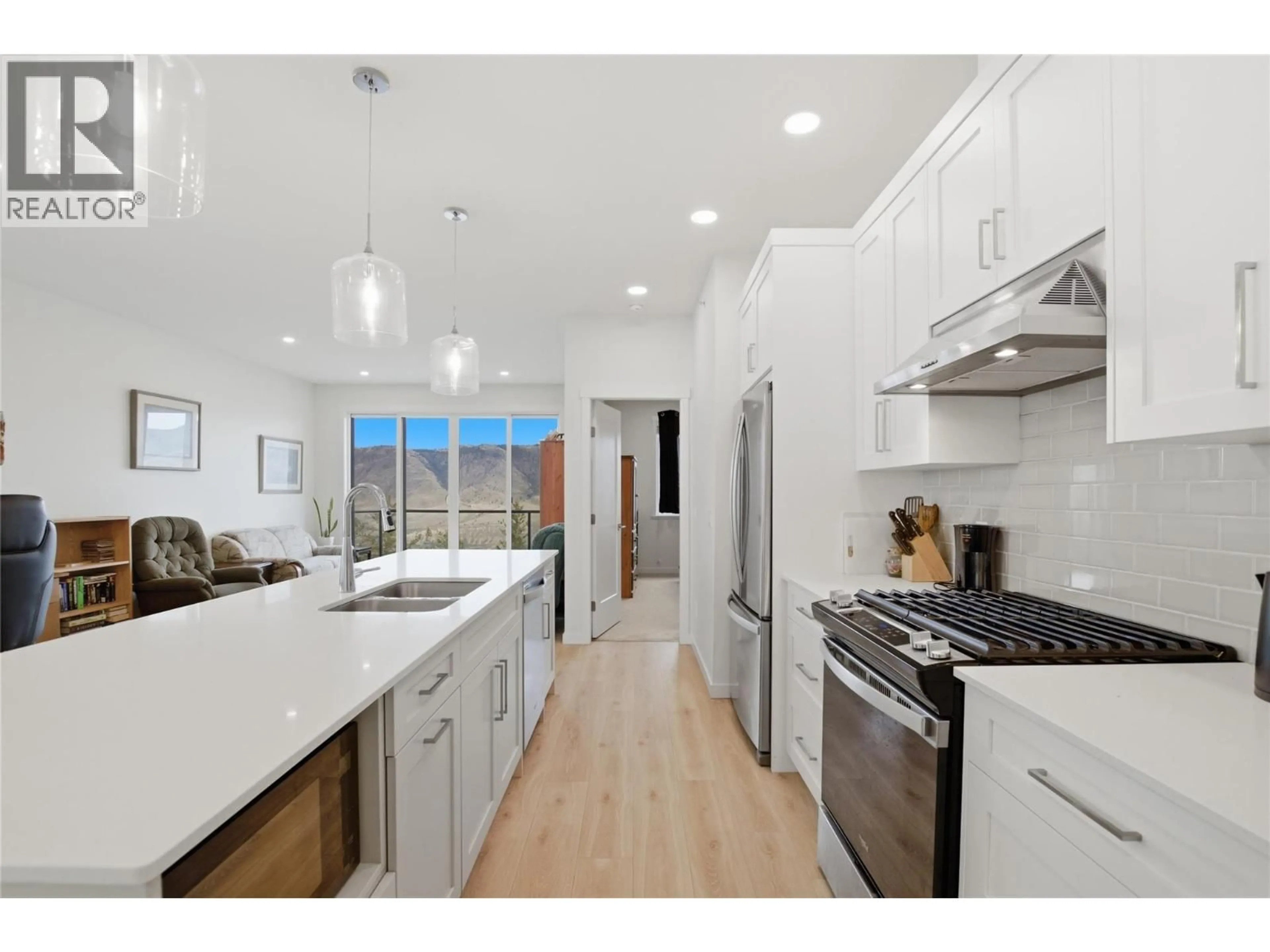 Open concept kitchen, unknown for 114 - 1799 BABINE AVENUE, Kamloops British Columbia V2E0E3