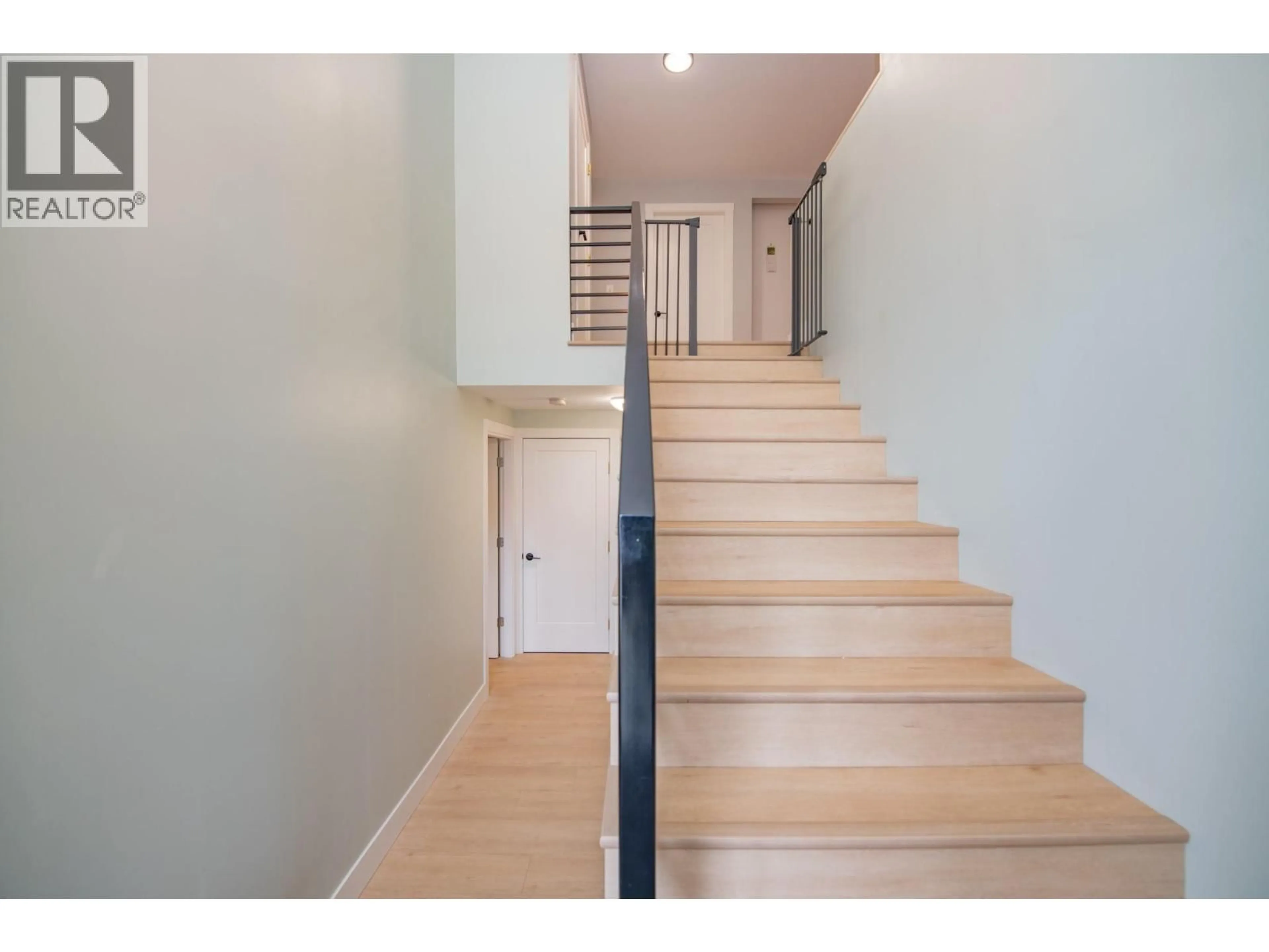 Stairs for 2224 LINEA CRESCENT, Lumby British Columbia V0E2G0