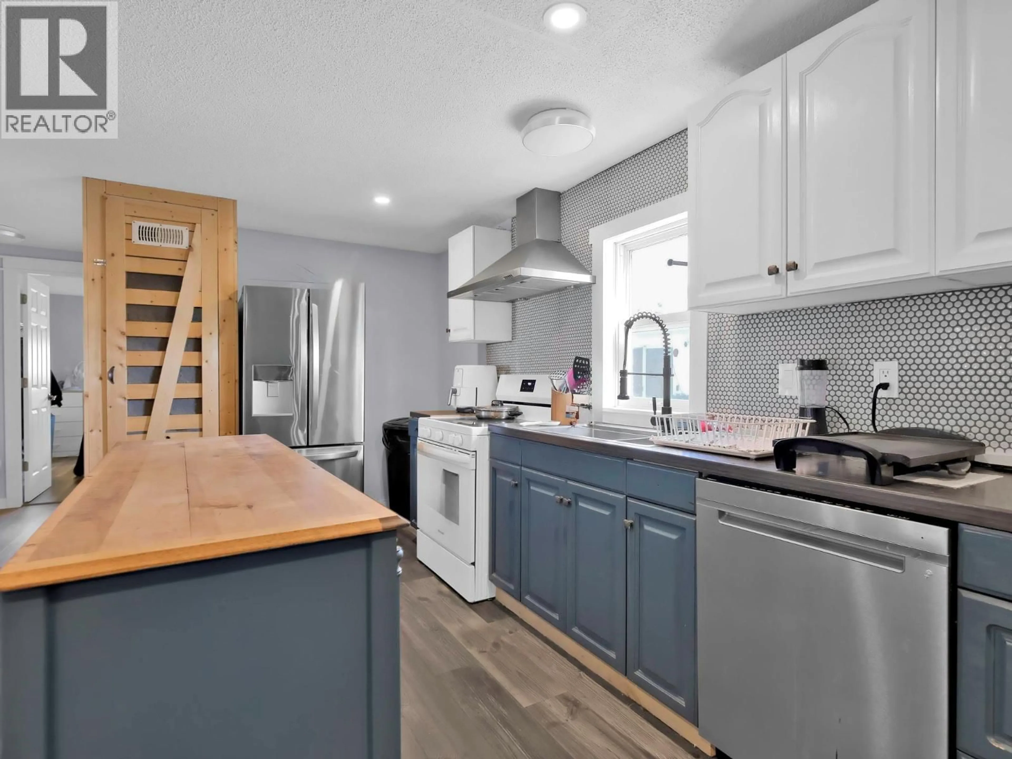 Open concept kitchen, unknown for 33 - 3381 VILLAGE GREEN WAY, Westbank British Columbia V4T1L2