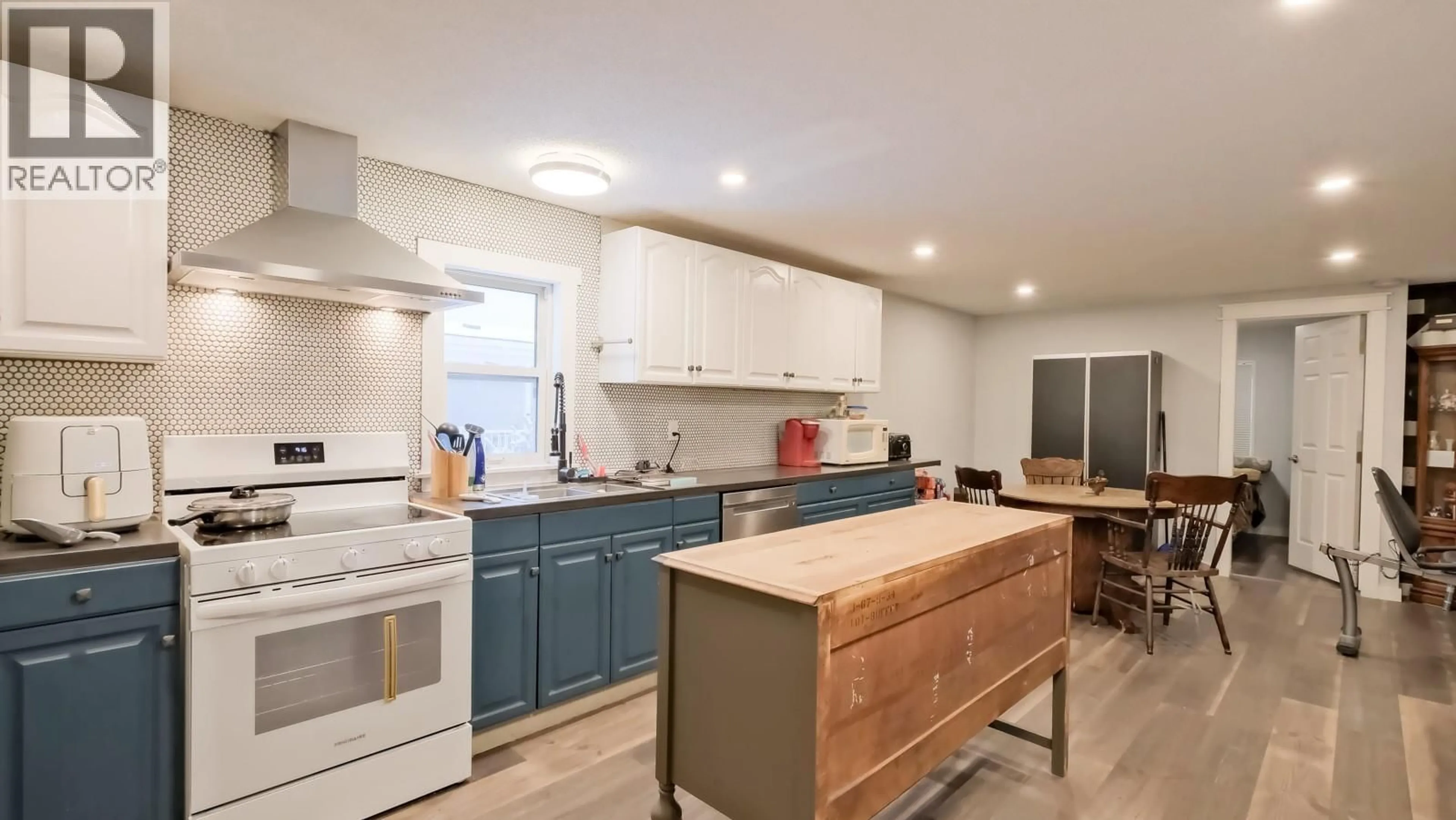 Open concept kitchen, unknown for 33 - 3381 VILLAGE GREEN WAY, Westbank British Columbia V4T1L2