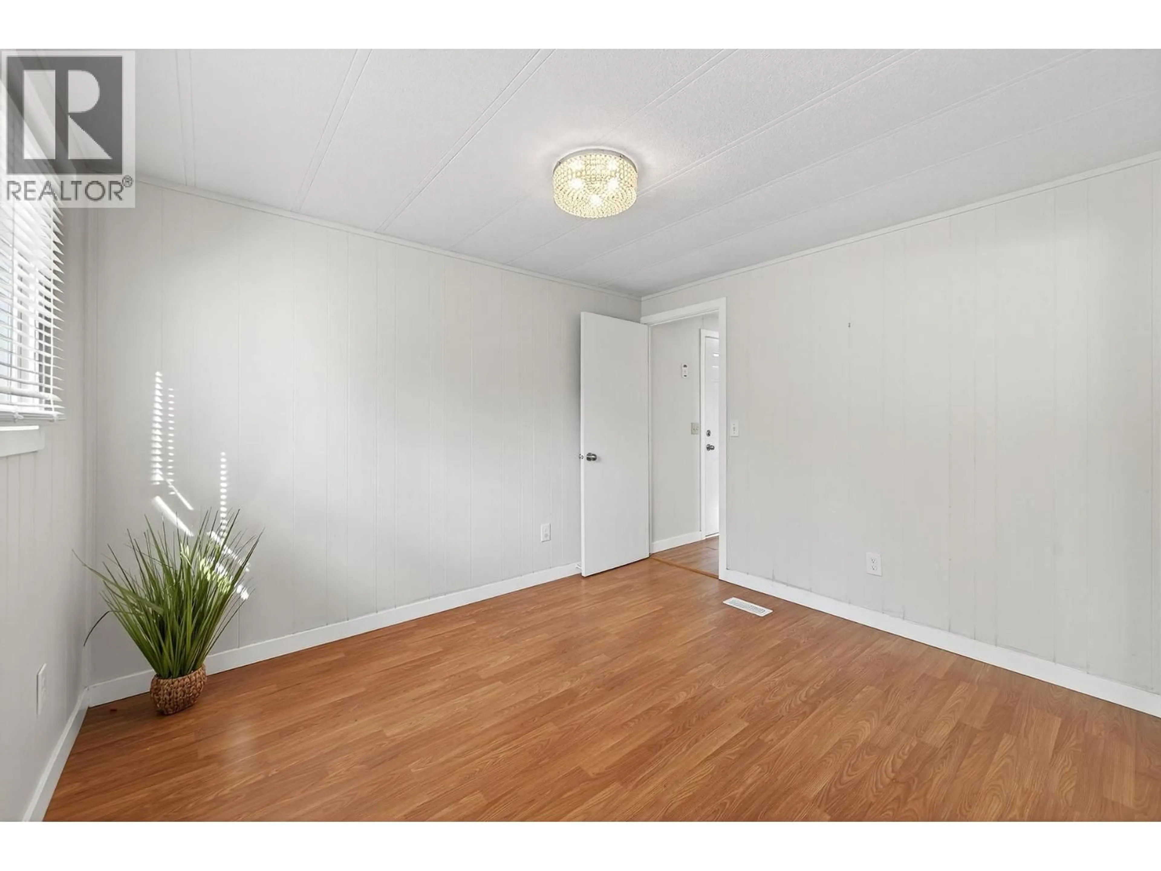 A pic of a room for 12 - 121 FERRY ROAD, Clearwater British Columbia V0E1N2