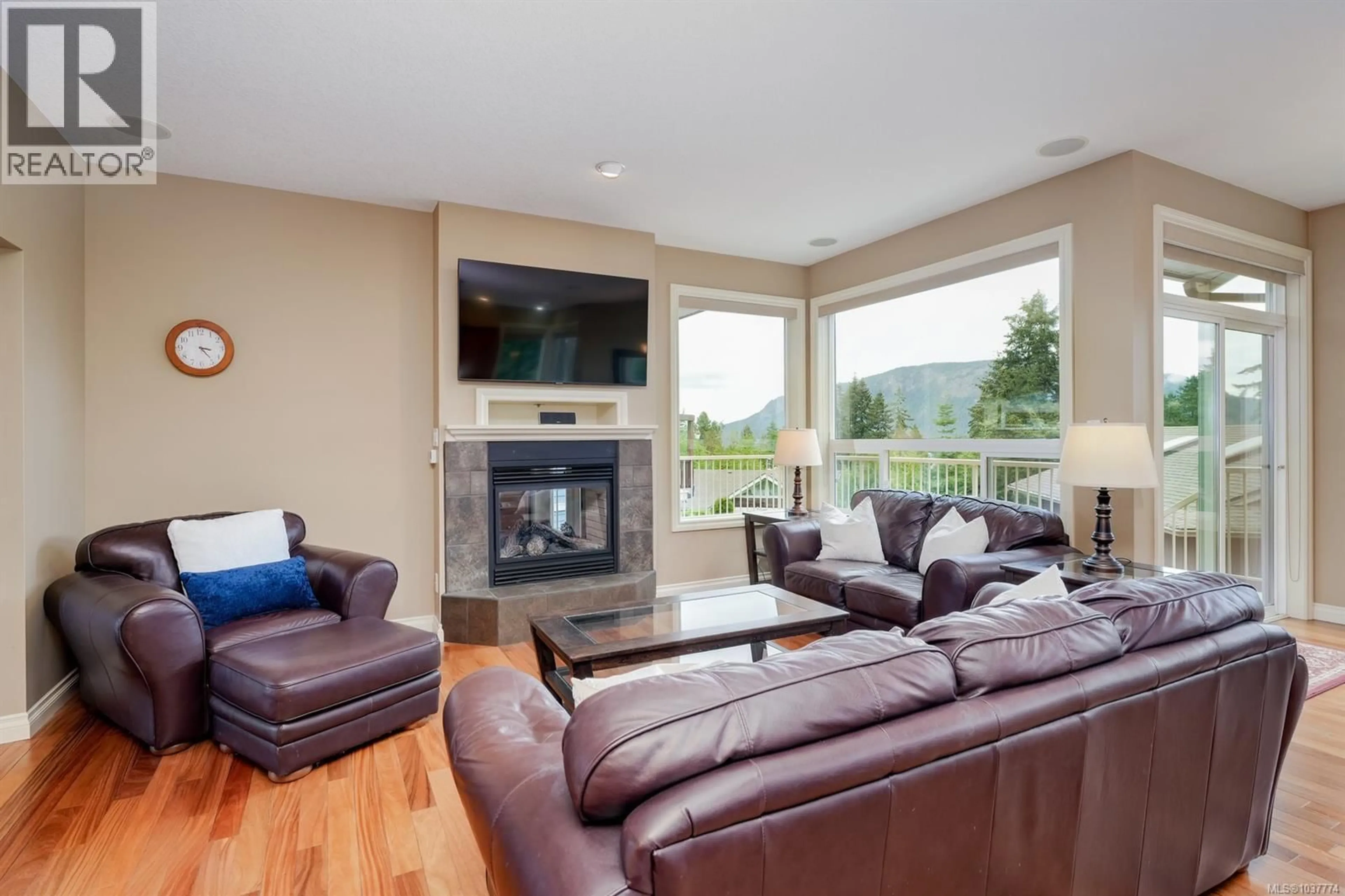 Living room with furniture, unknown for 1844 FALCON CRESCENT, Cowichan Bay British Columbia V0R1N1