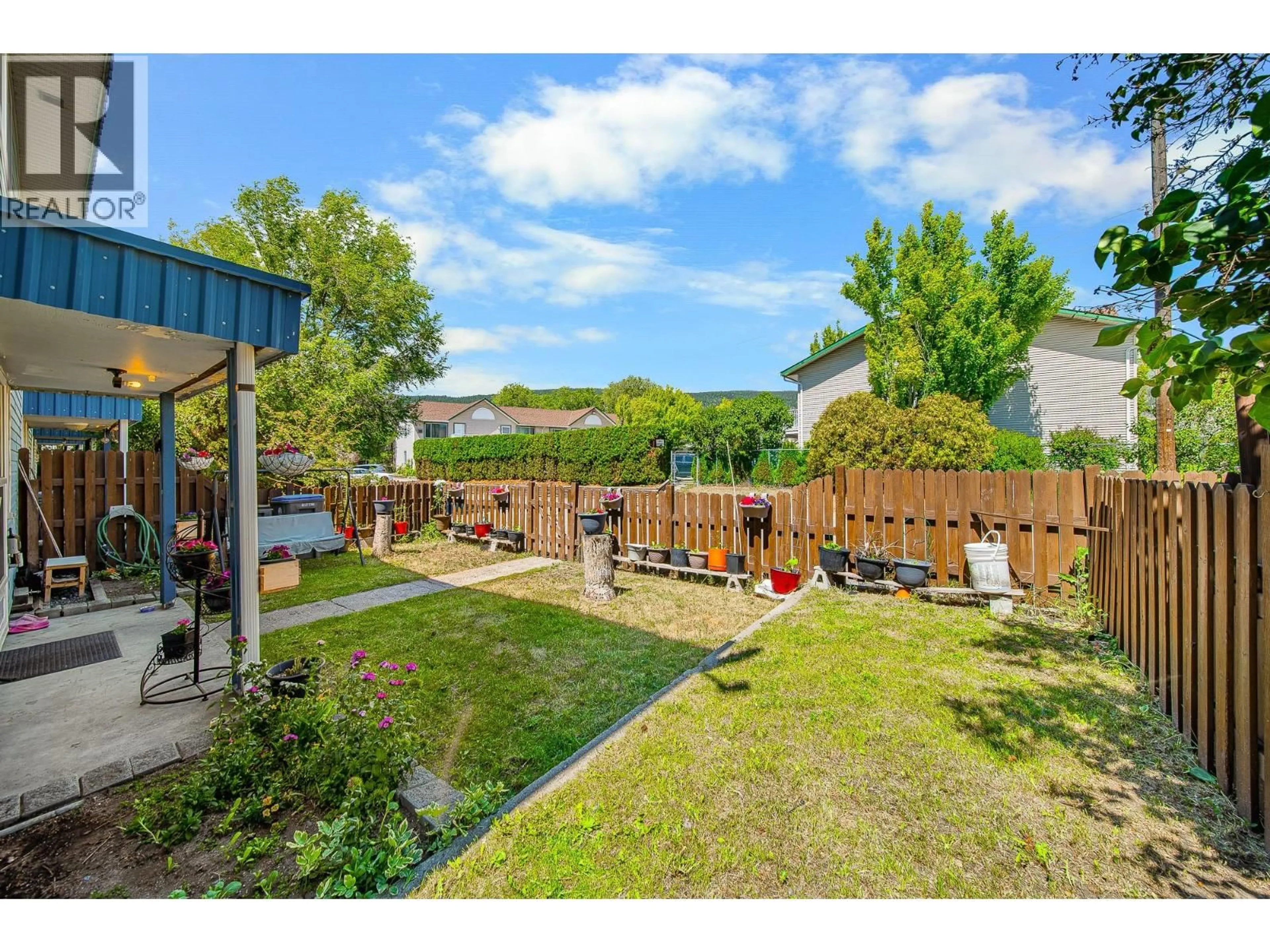 A pic from outside/outdoor area/front of a property/back of a property/a pic from drone, street for 5 - 2390 SEYOM CRESCENT, Merritt British Columbia V1K1B8