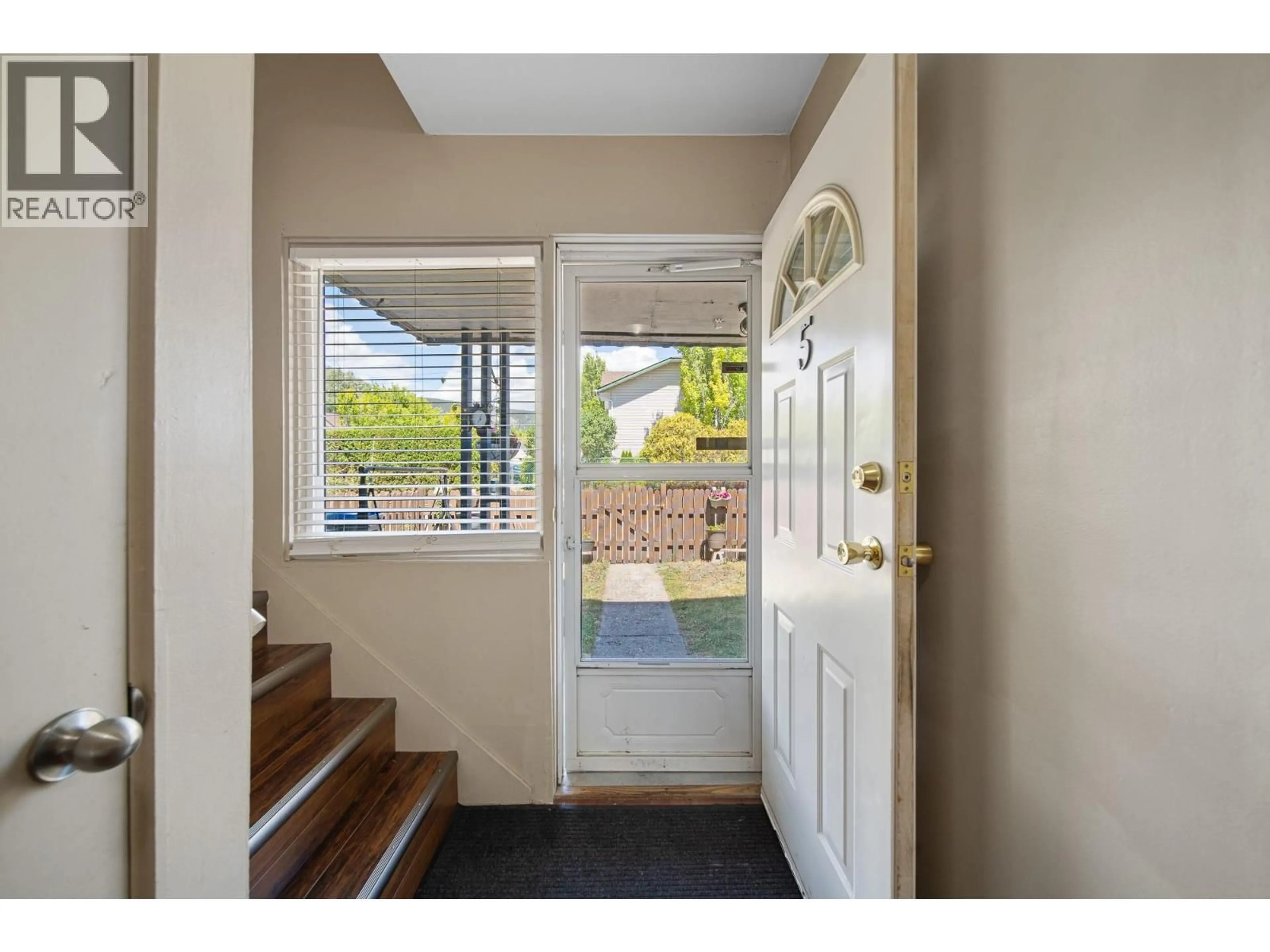 Indoor entryway for 5 - 2390 SEYOM CRESCENT, Merritt British Columbia V1K1B8