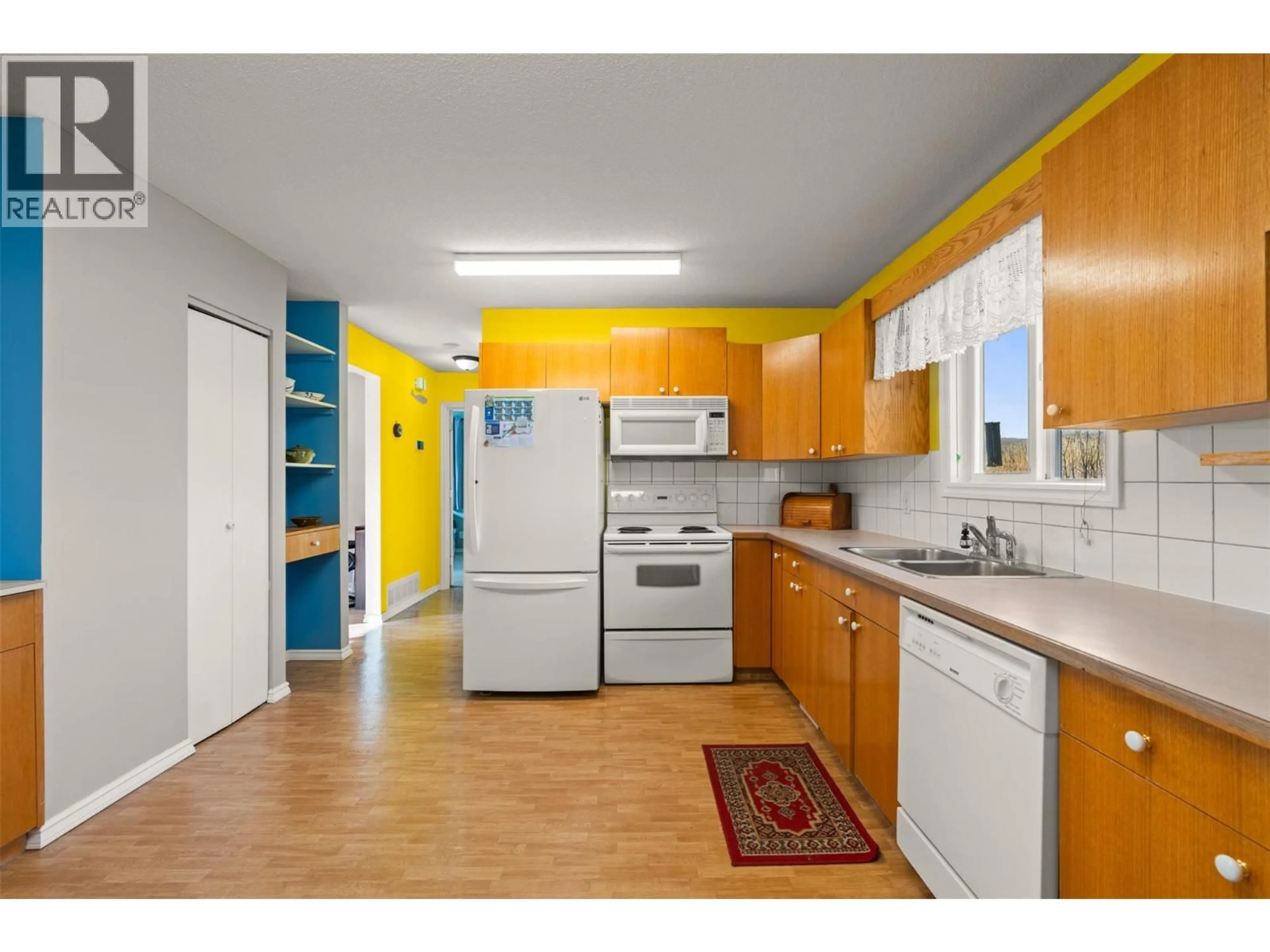Standard kitchen, unknown for 1801 35TH AVENUE, Vernon British Columbia V1T2R9