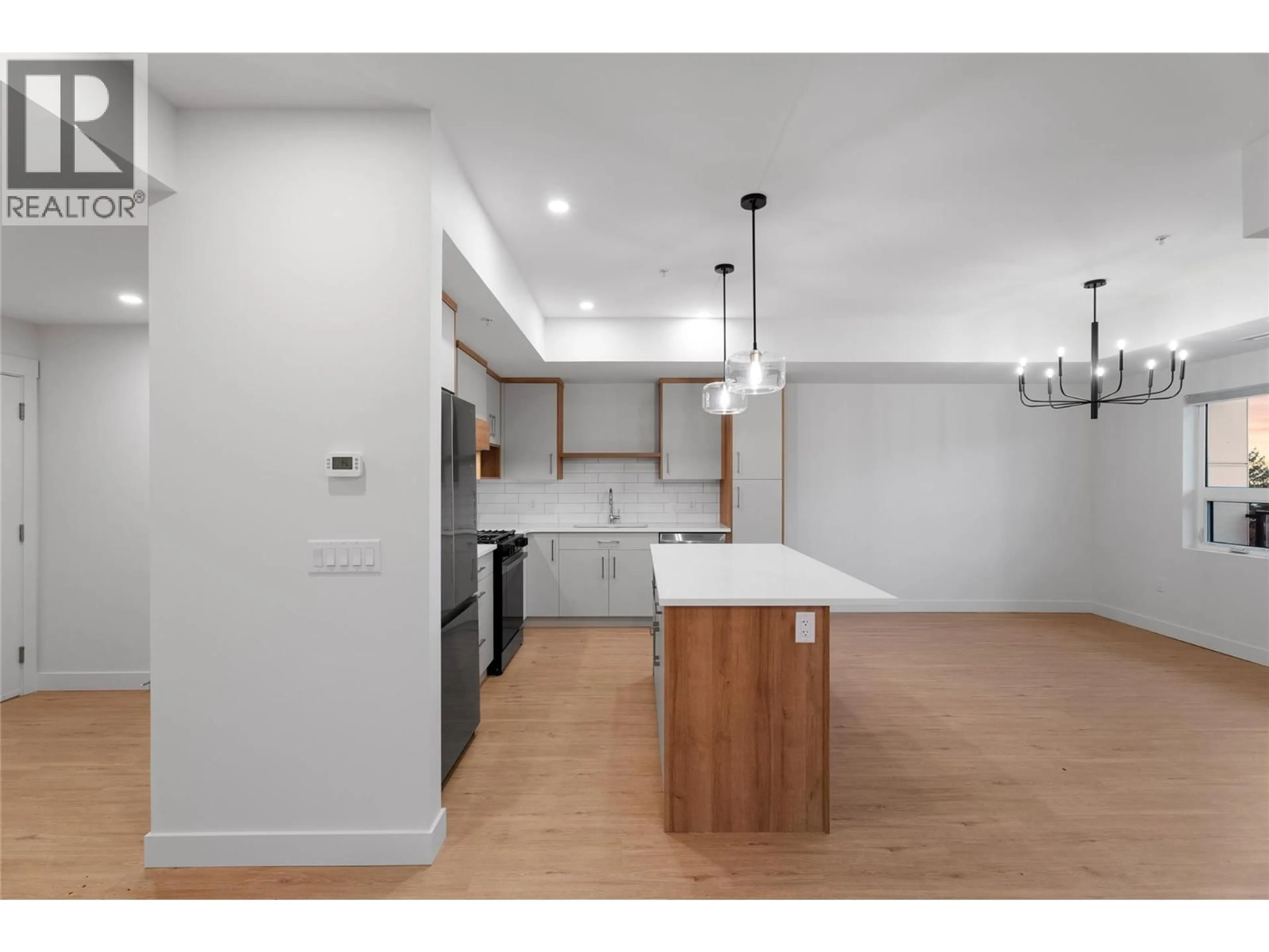 Open concept kitchen, unknown for 107 - 1844 QU'APPELLE BOULEVARD, Kamloops British Columbia V2E0E8