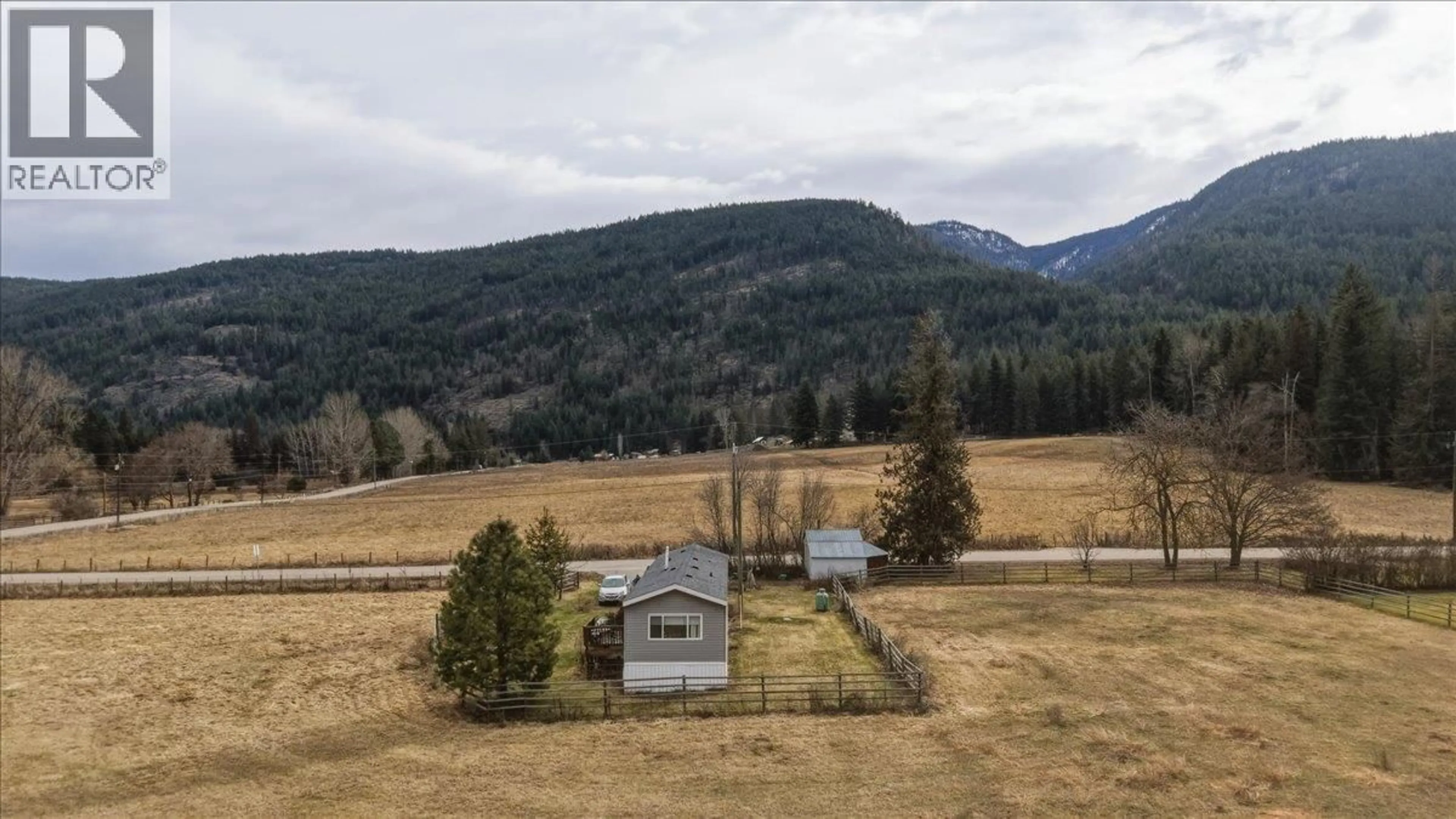 A pic from outside/outdoor area/front of a property/back of a property/a pic from drone, mountain view for 1121 MOUNTAIN VIEW ROAD, Armstrong British Columbia V4Y0S2