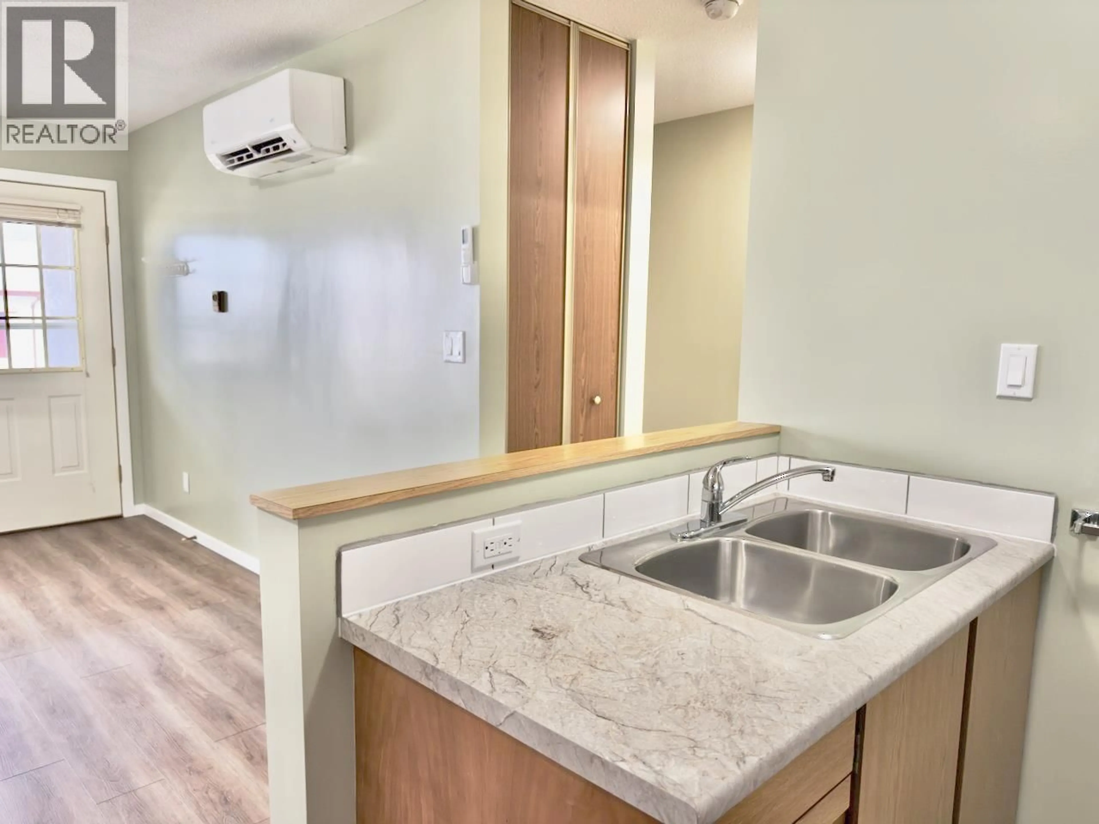 Standard kitchen, unknown for 2 - 5852 AIRPORT STREET, Oliver British Columbia V0H1T0