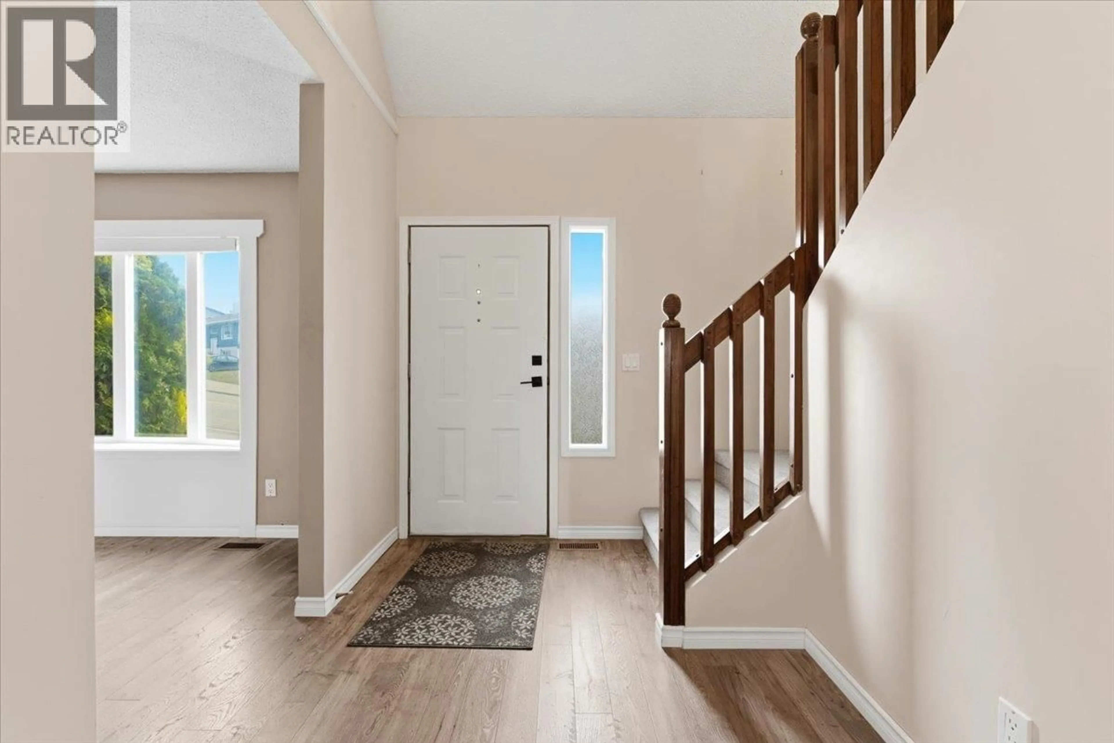 Indoor entryway for 2836 ALLENBY WAY, Vernon British Columbia V1T8R1