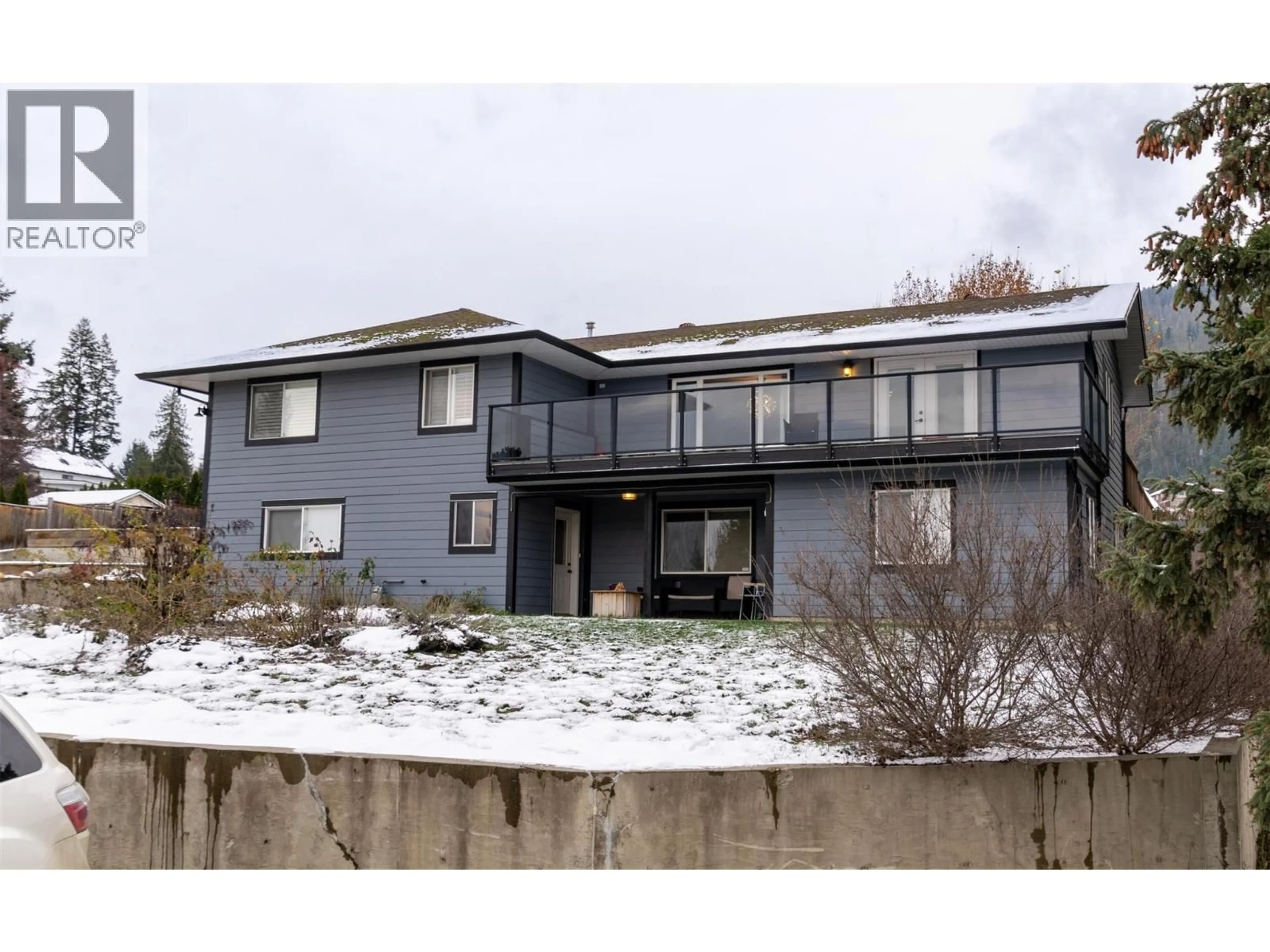 Home with vinyl exterior material, unknown for 1350 13 AVENUE SOUTHEAST, Salmon Arm British Columbia V1E2G7