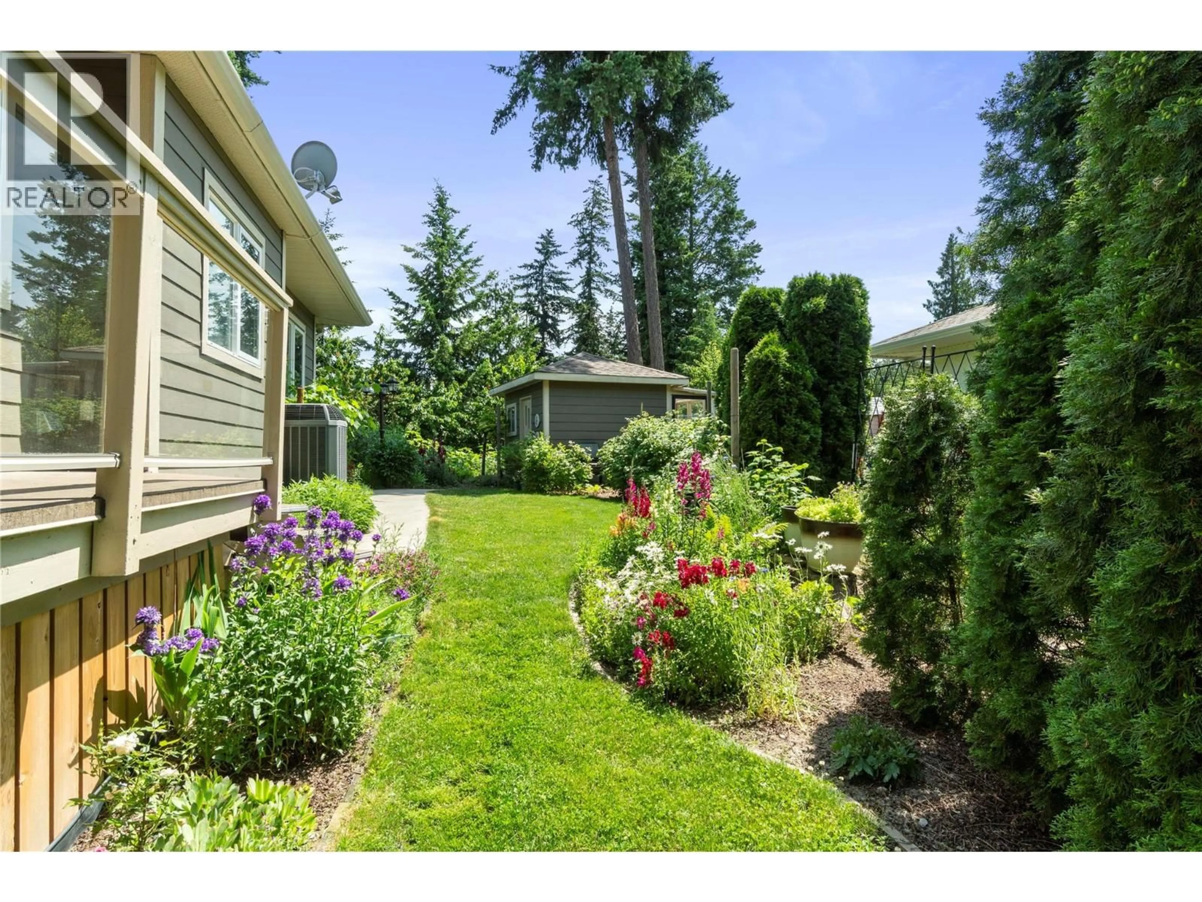 Patio, unknown for 2396 TERRACE PLACE, Blind Bay British Columbia V0E1H2