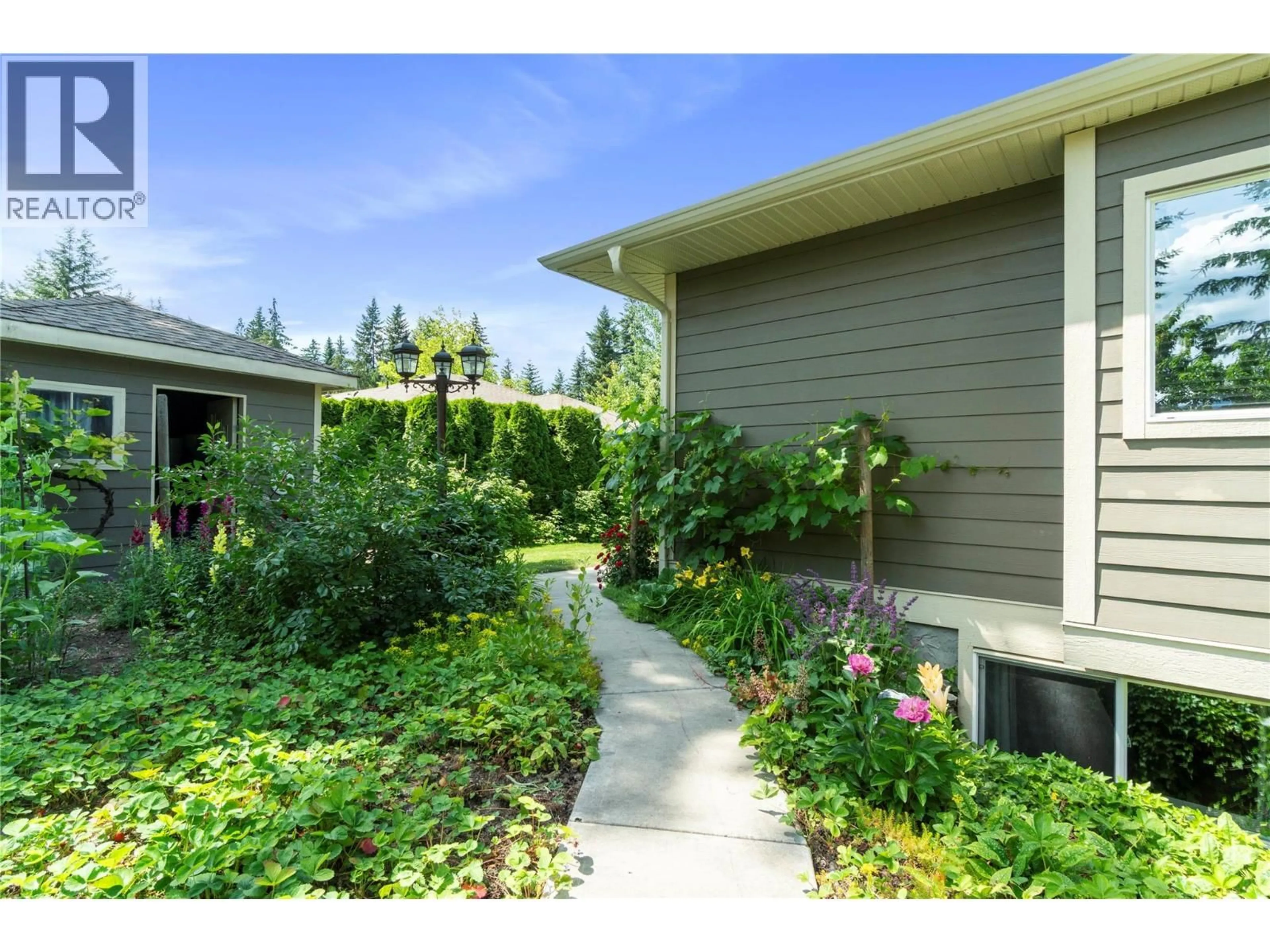 Unknown for 2396 TERRACE PLACE, Blind Bay British Columbia V0E1H2