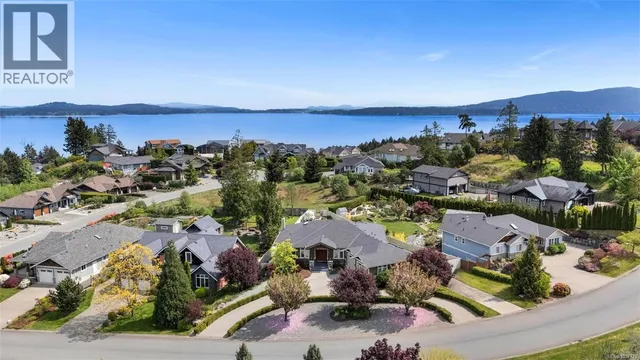 2348 COOPERS HAWK RISE, Mill Bay 2