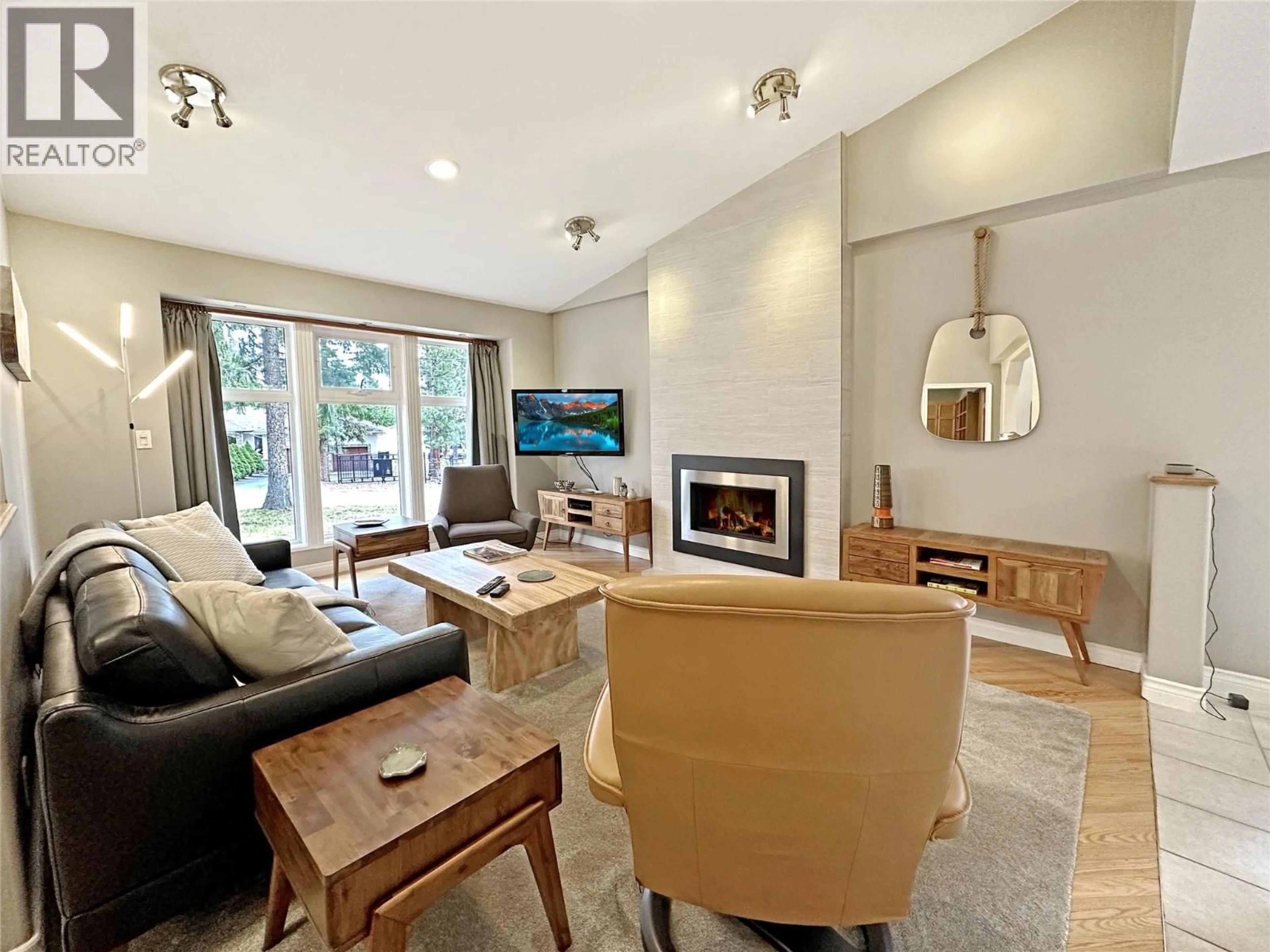 Living room with furniture, unknown for 117 DEERVIEW CRESCENT, Princeton British Columbia V0X1W0