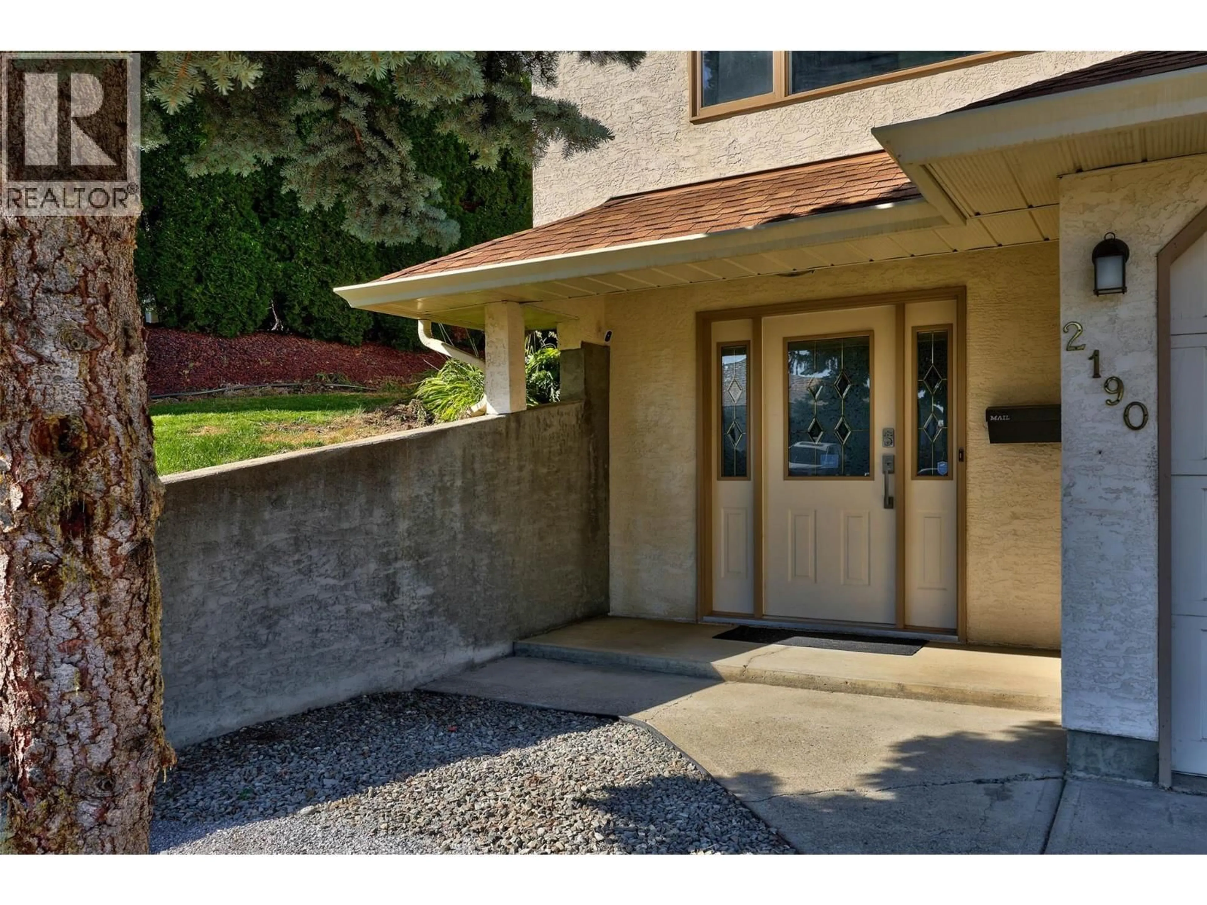 Indoor entryway for 2190 GARYMEDE DRIVE, Kamloops British Columbia V1S1N9