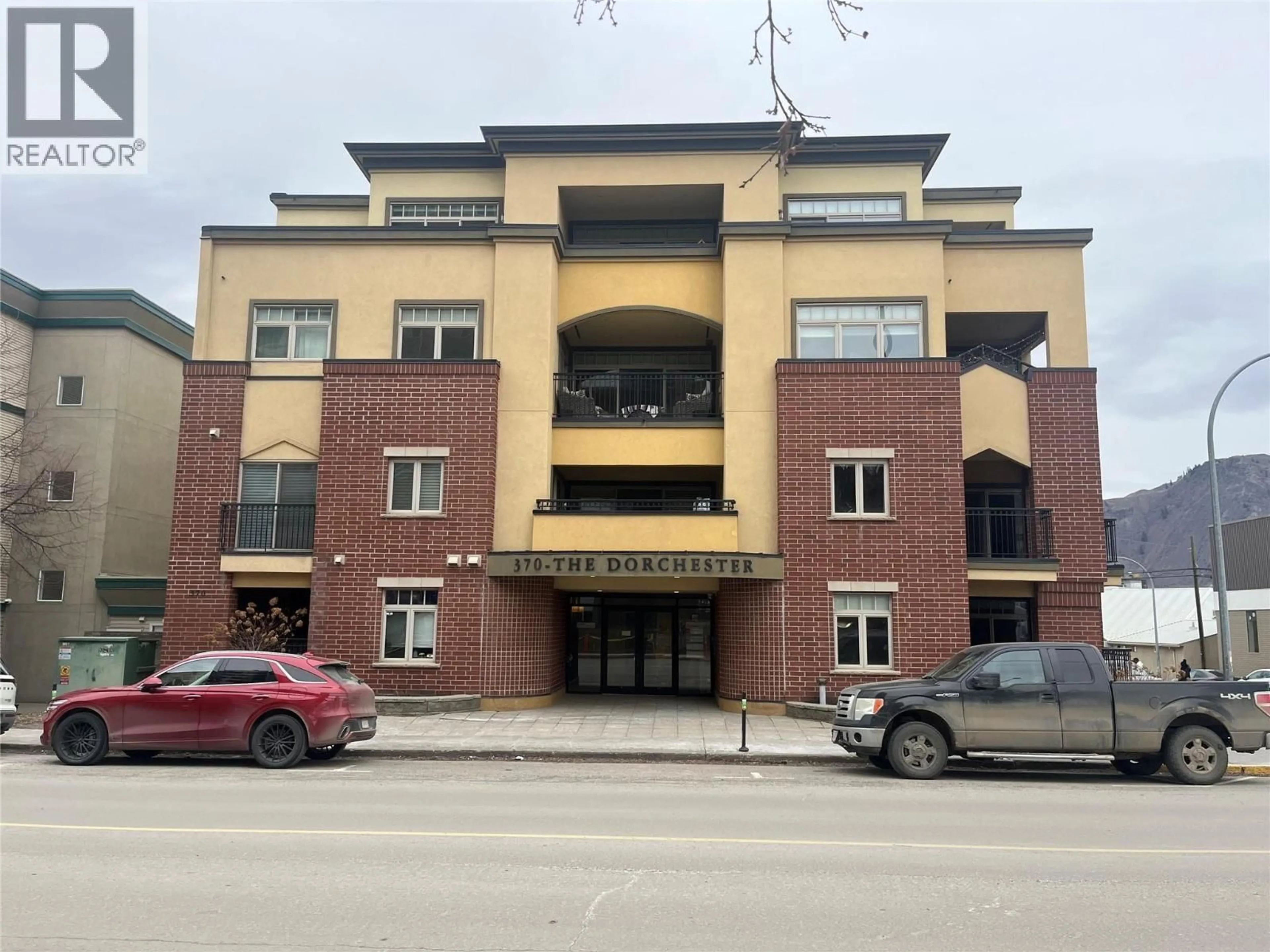 Indoor foyer for 201 - 370 BATTLE STREET, Kamloops British Columbia V2C2L6