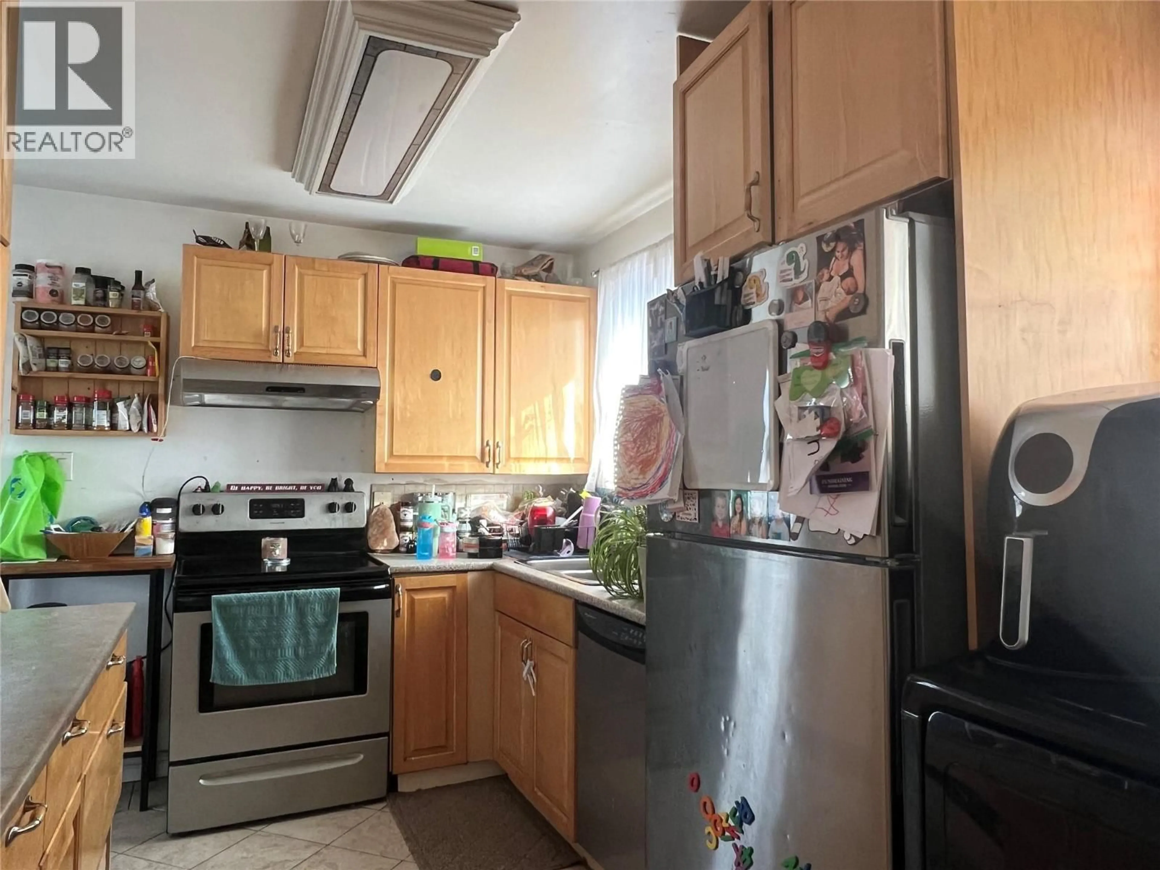 Standard kitchen, unknown for 621 97A AVENUE, Dawson Creek British Columbia V1G1R2